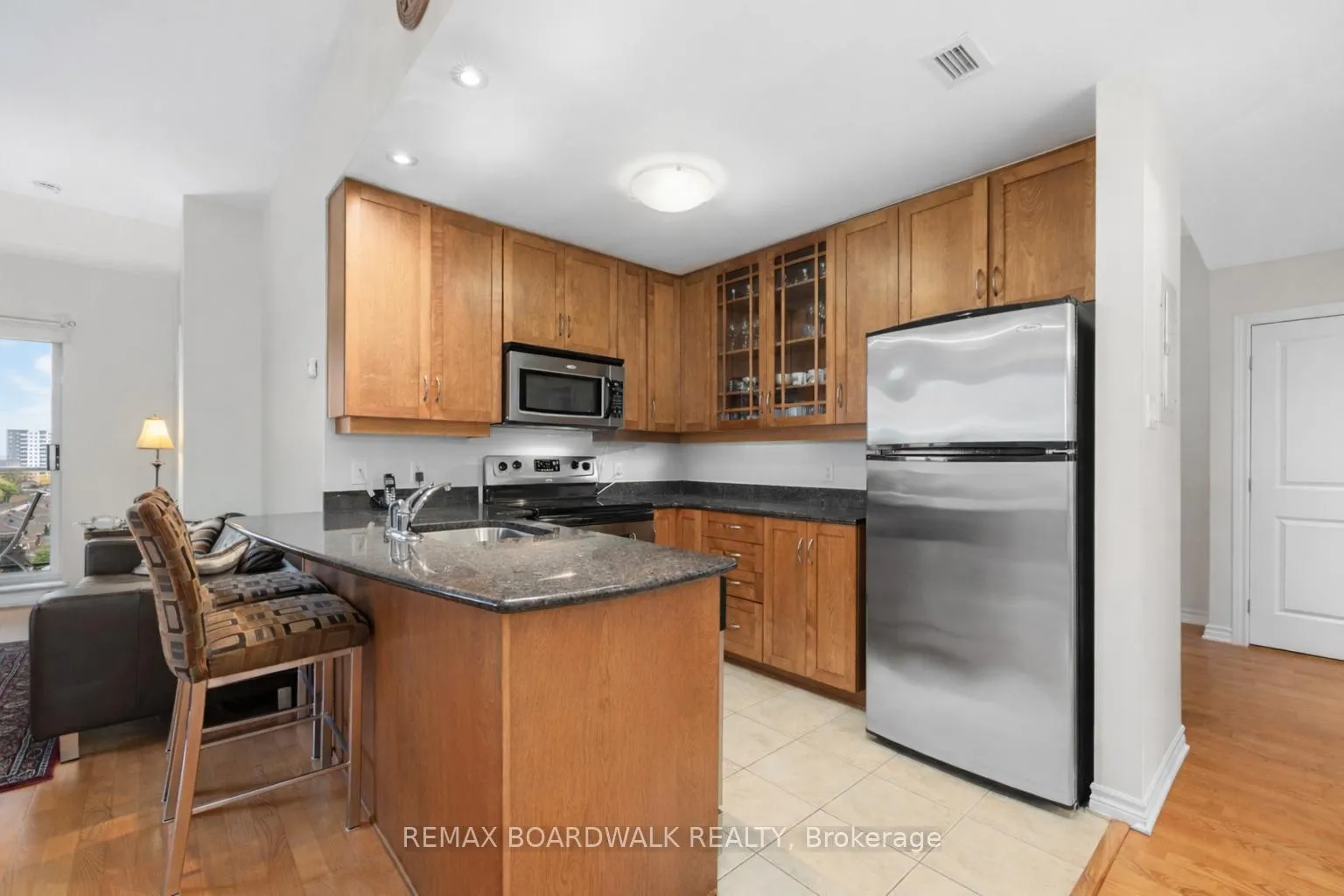 Photo 7 of Unit 1004, 314 Central Park Drive, Ottawa, Central Park — HOMEH