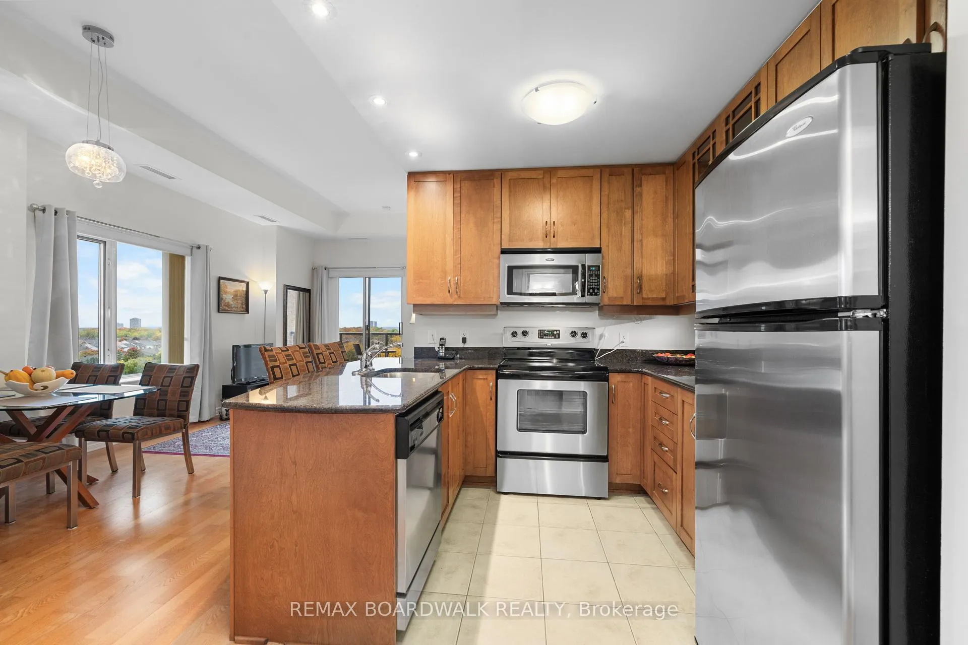 Photo 9 of Unit 1004, 314 Central Park Drive, Ottawa, Central Park — HOMEH