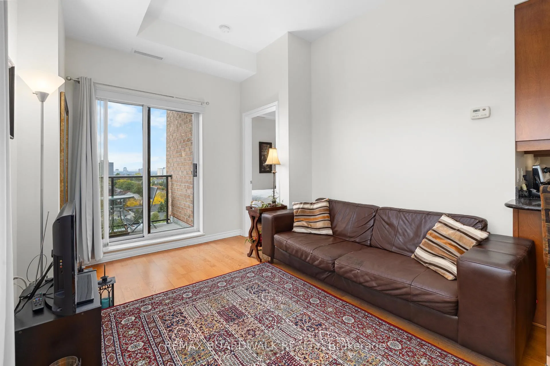 Photo 14 of Unit 1004, 314 Central Park Drive, Ottawa, Central Park — HOMEH