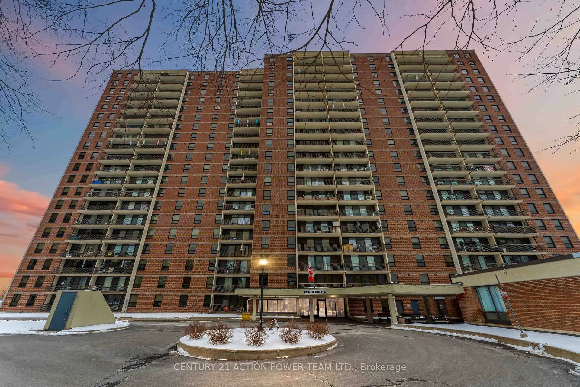 Front of Unit 807, 665 Montreal road Drive