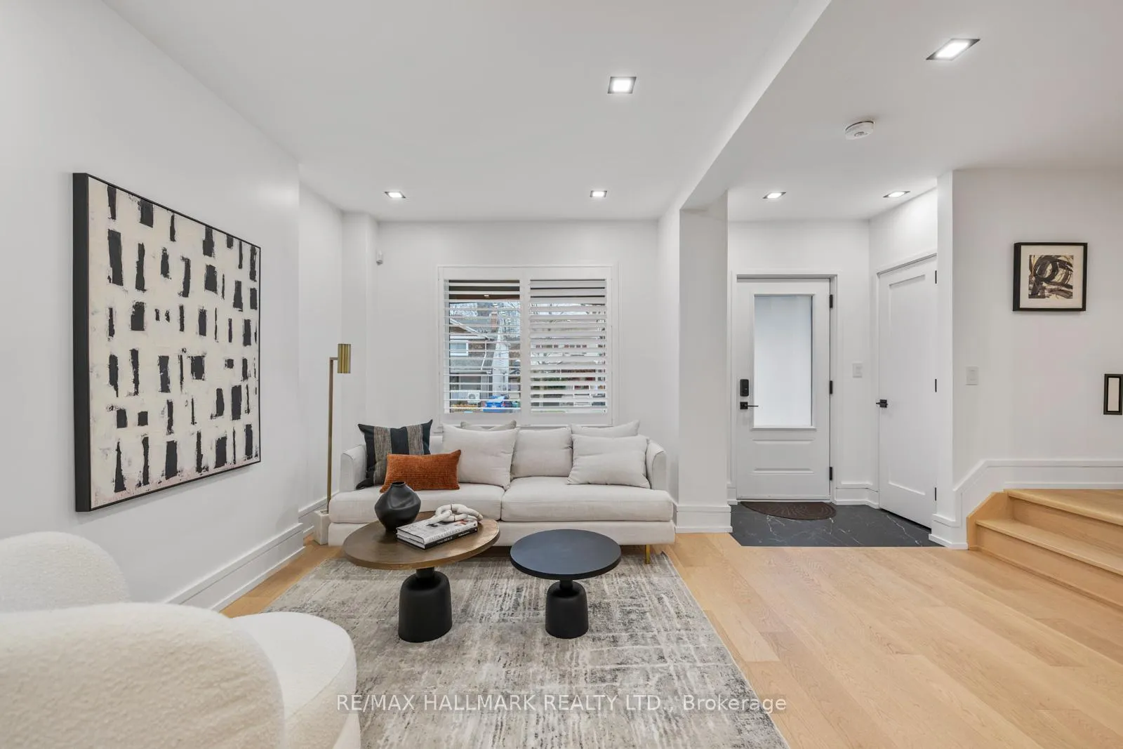 Photo 3 of 86 Albertus Avenue, Toronto, Lawrence Park South — HOMEH