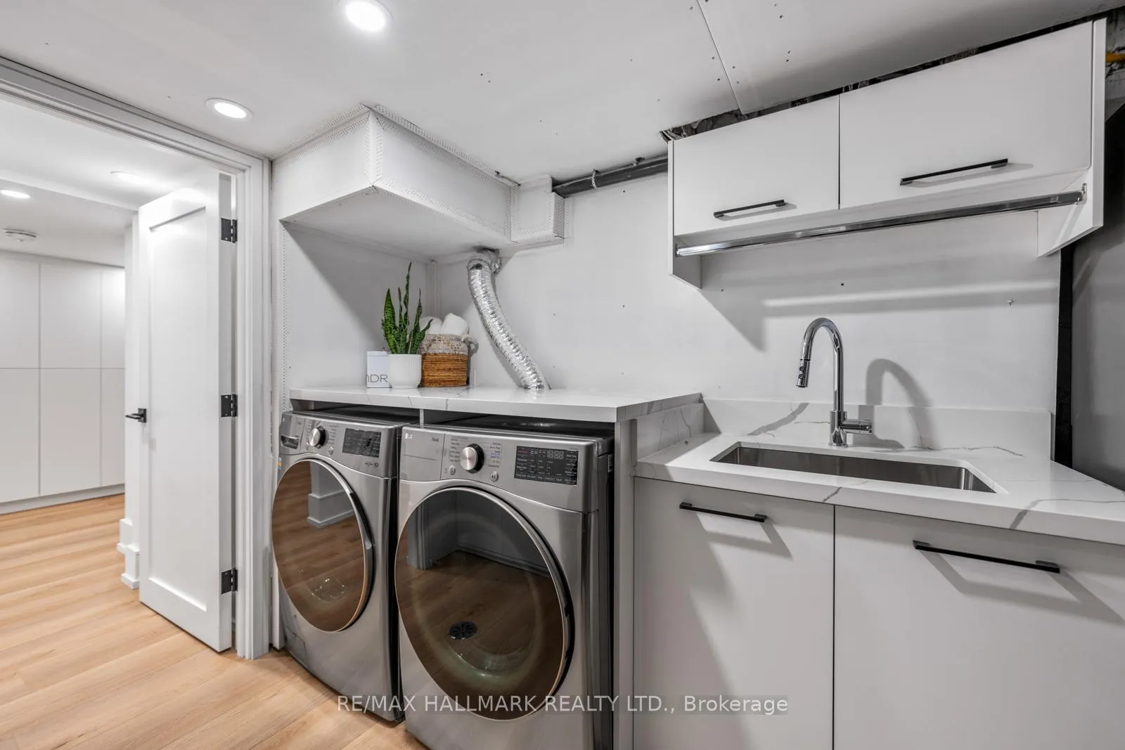 Photo 37 of 86 Albertus Avenue, Toronto, Lawrence Park South — HOMEH