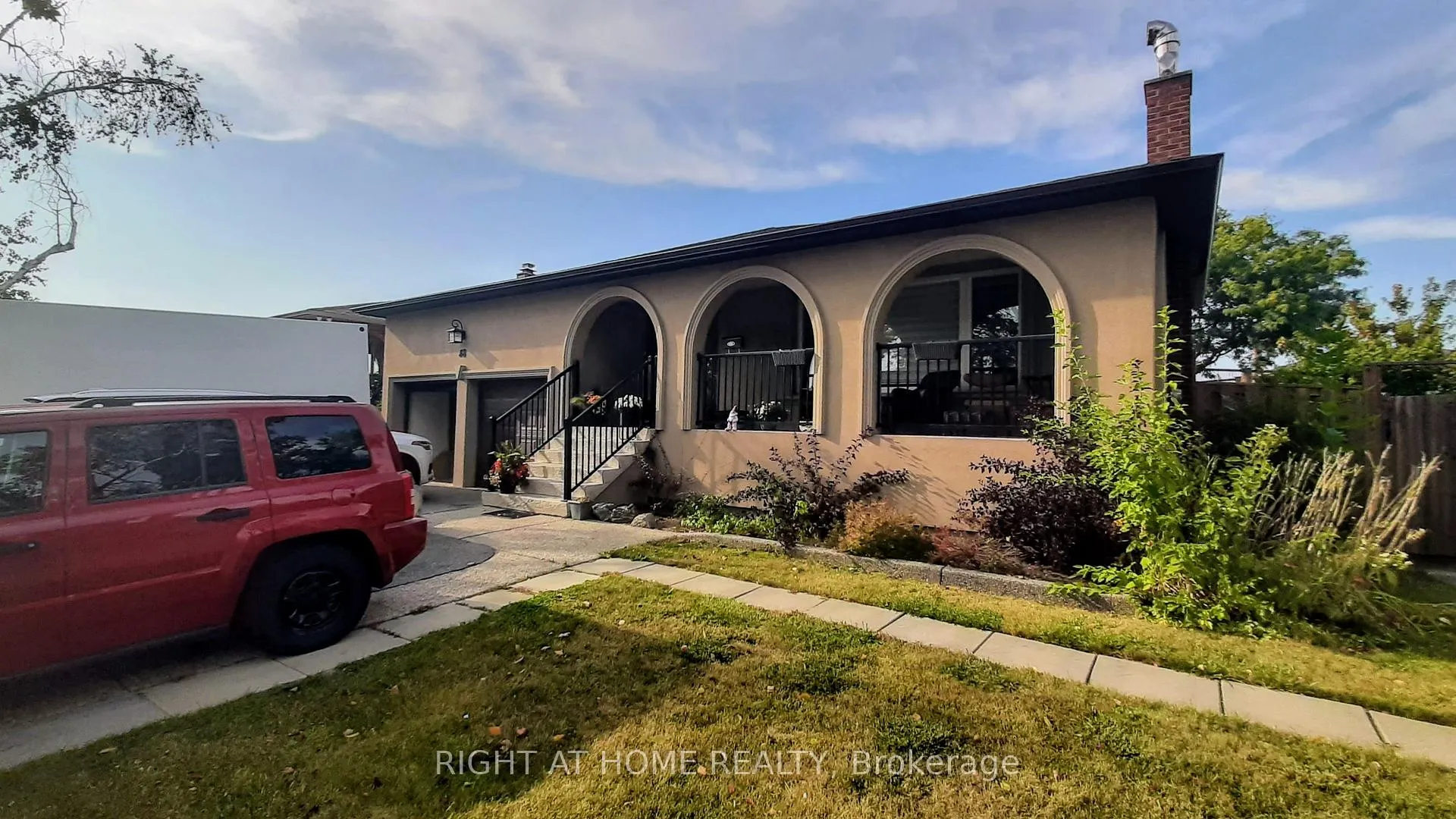Photo 1 of Unit 1, 58 Benjamin Drive, Vaughan, East Woodbridge — HOMEH