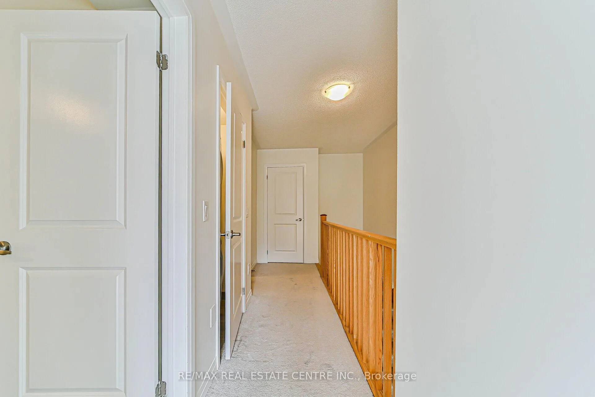 Photo 10 of Unit 902, 585 Colborne Street E, Brantford — HOMEH