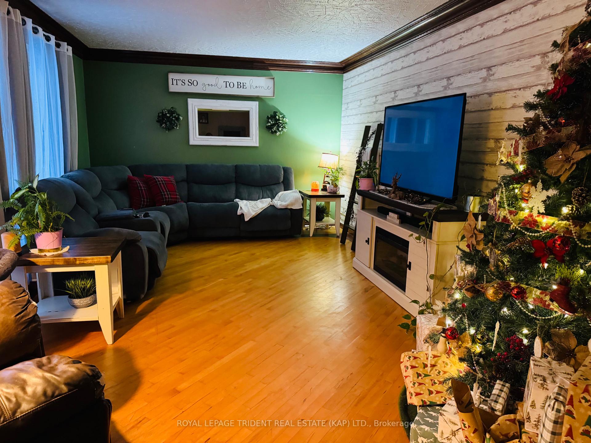 Photo 5 of 14 Ottawa Street, Kapuskasing — HOMEH