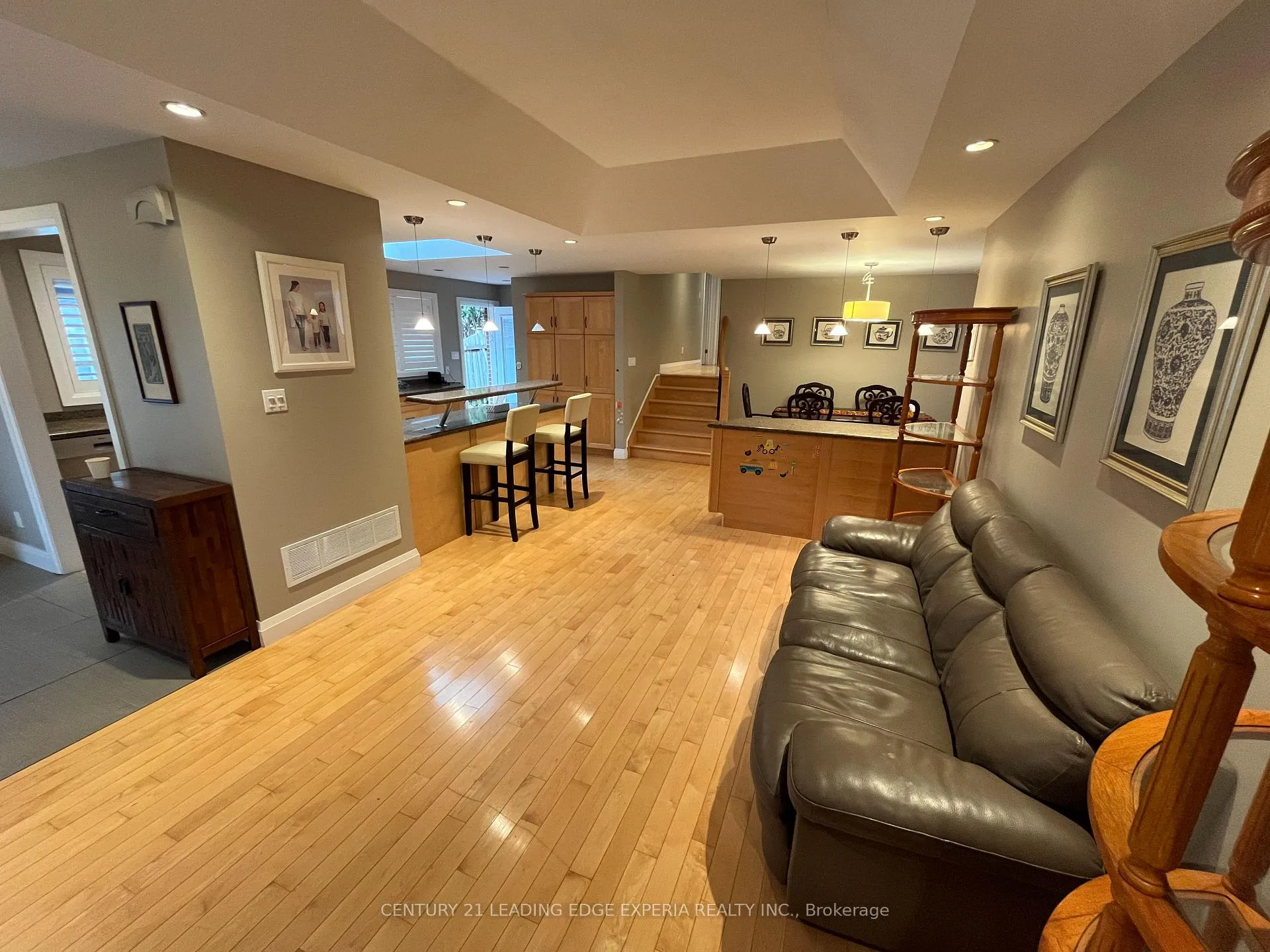 Photo 4 of 5 Southdale Drive, Markham, Bullock — HOMEH
