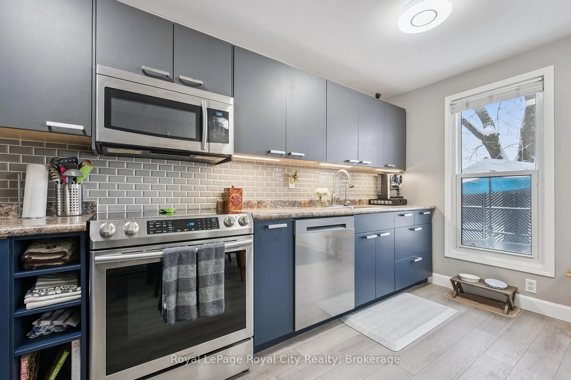 Photo 10 of Unit 8, 86 Burns Drive, Guelph, Riverside Park — HOMEH