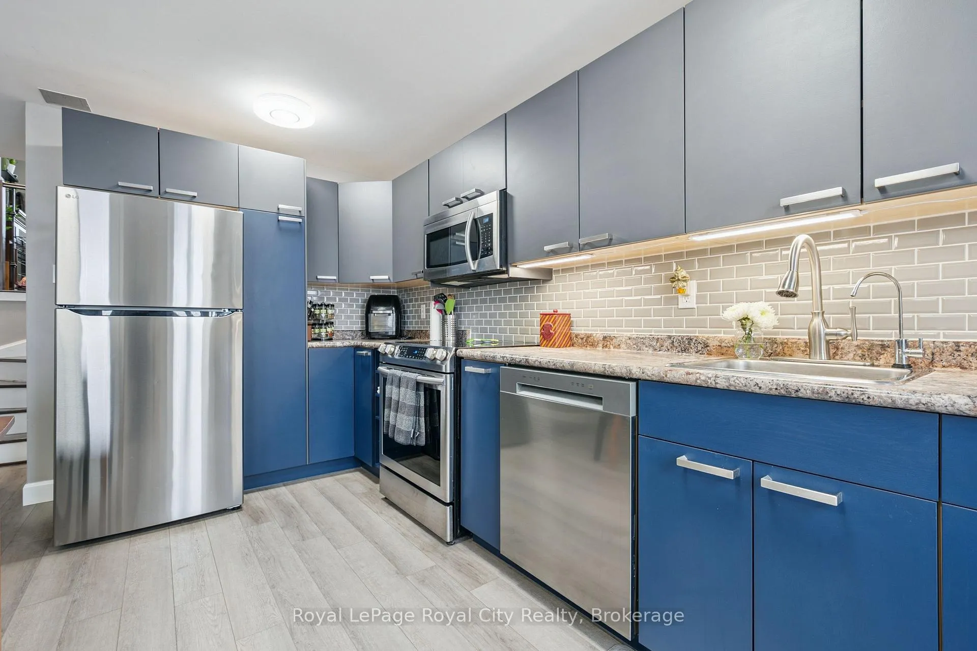 Photo 11 of Unit 8, 86 Burns Drive, Guelph, Riverside Park — HOMEH