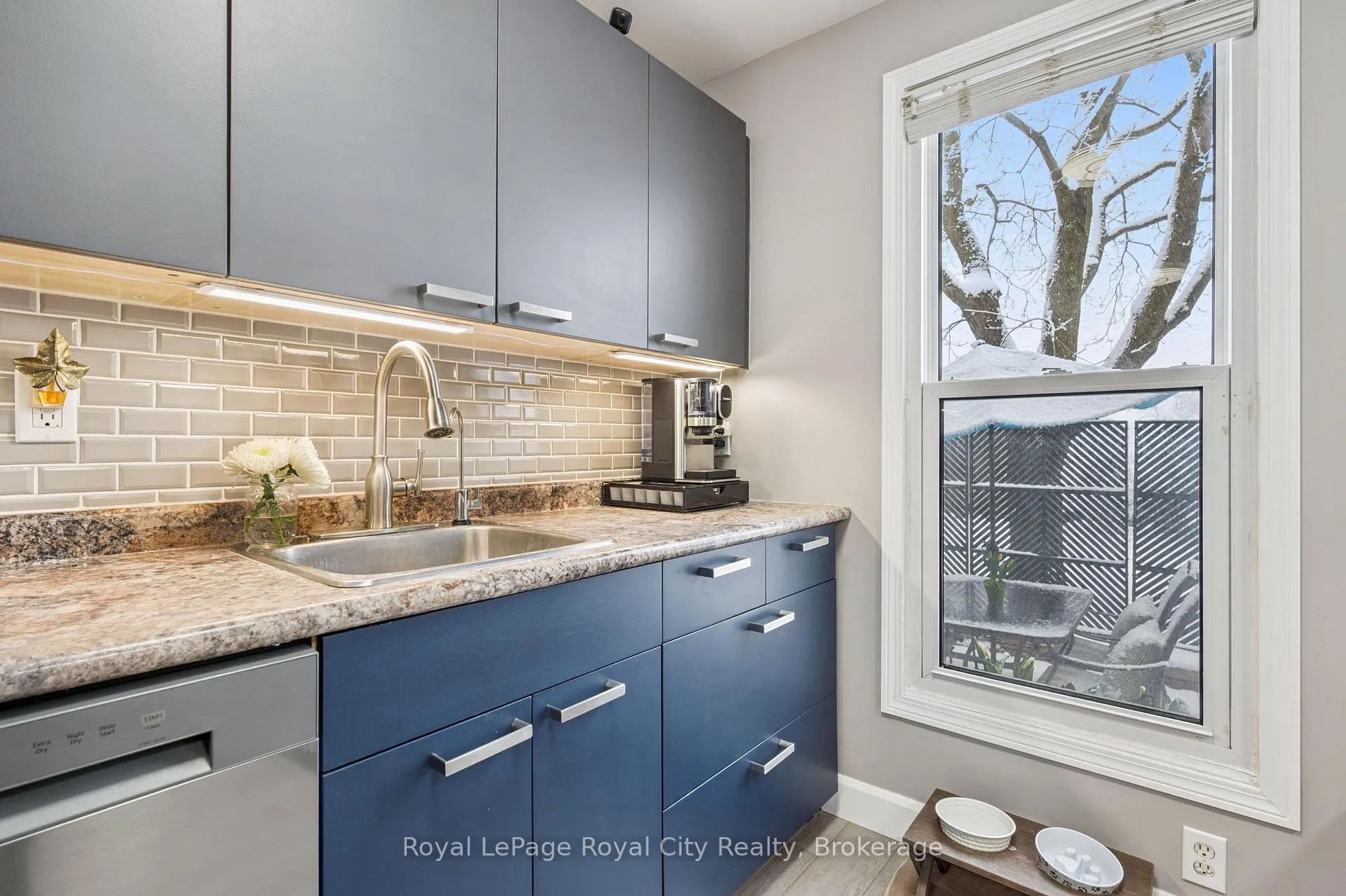 Photo 13 of Unit 8, 86 Burns Drive, Guelph, Riverside Park — HOMEH