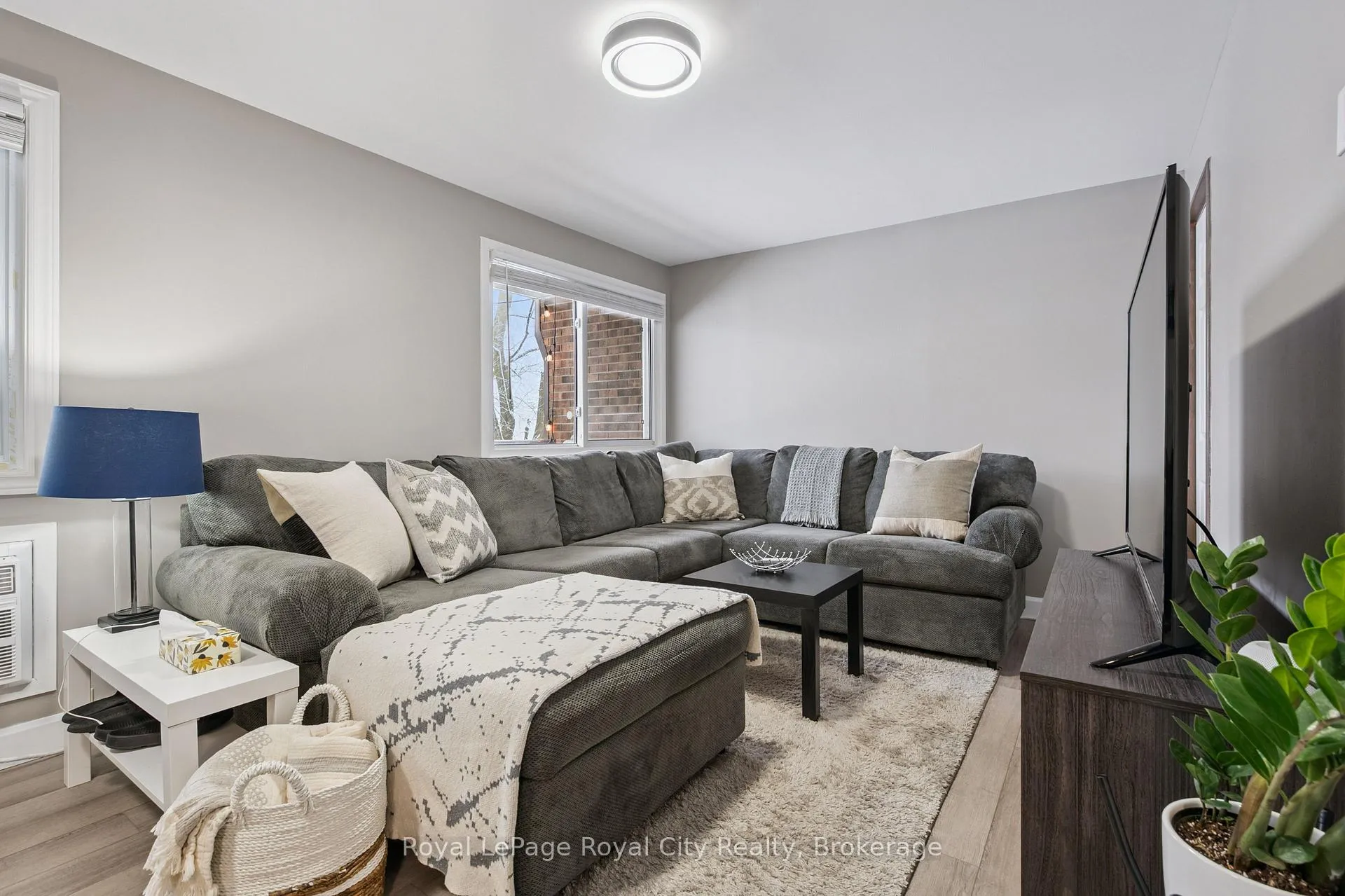 Photo 14 of Unit 8, 86 Burns Drive, Guelph, Riverside Park — HOMEH