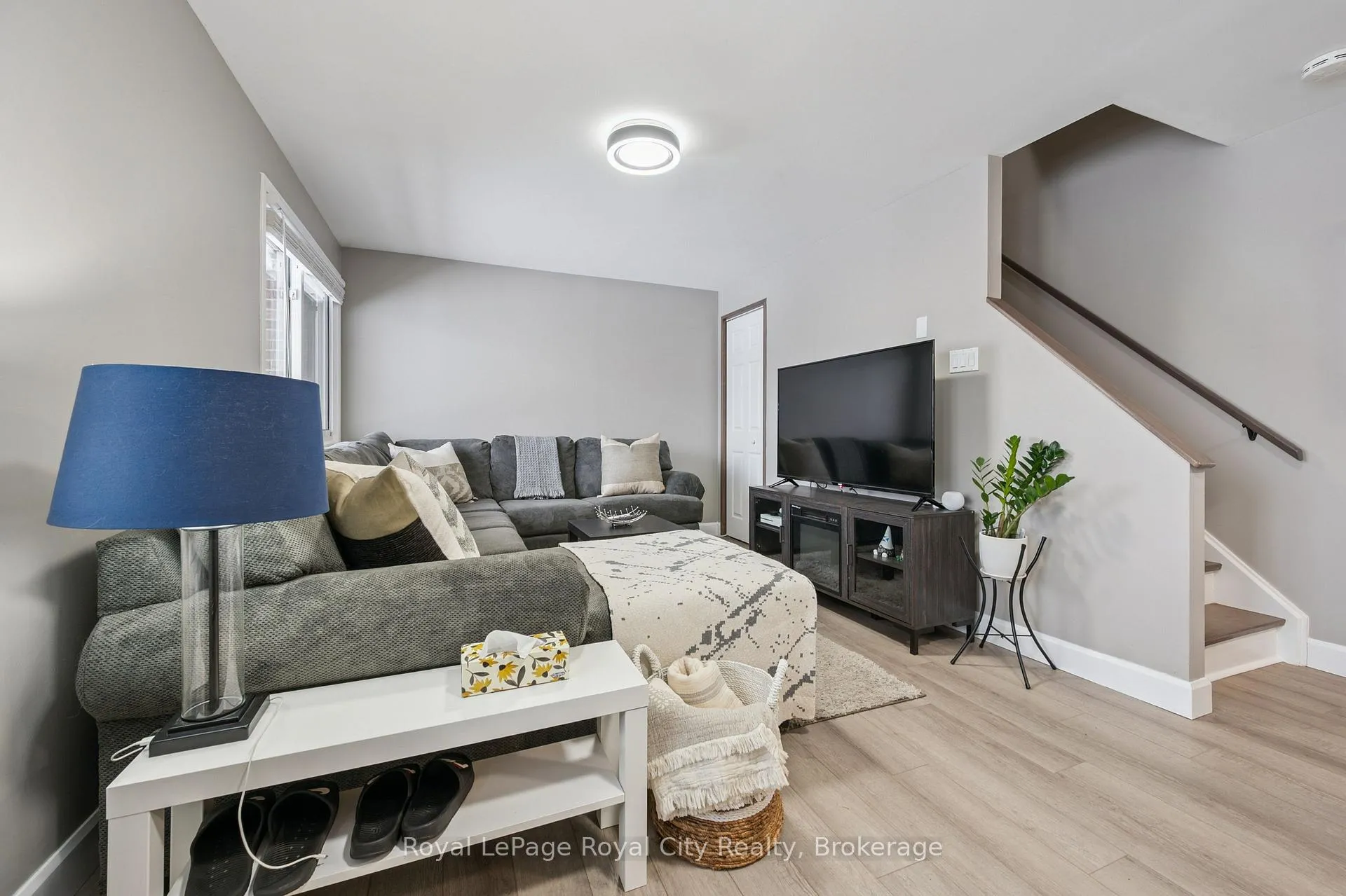 Photo 15 of Unit 8, 86 Burns Drive, Guelph, Riverside Park — HOMEH