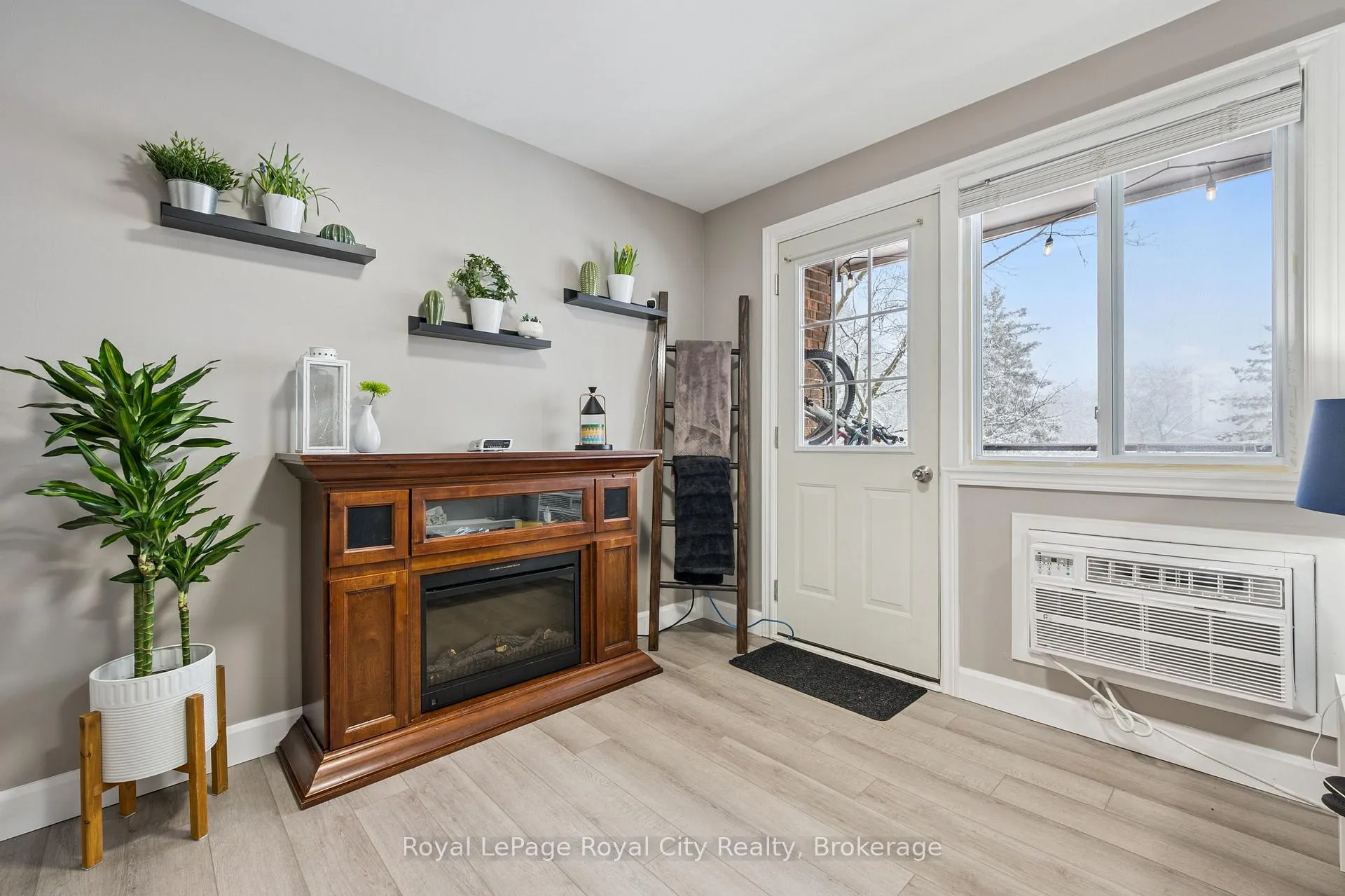 Photo 18 of Unit 8, 86 Burns Drive, Guelph, Riverside Park — HOMEH