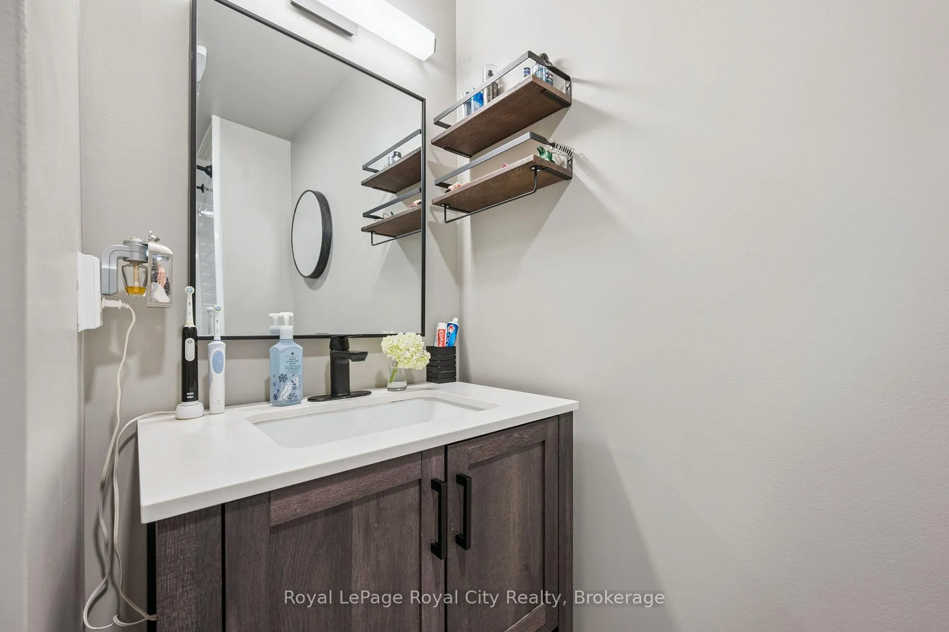 Photo 24 of Unit 8, 86 Burns Drive, Guelph, Riverside Park — HOMEH