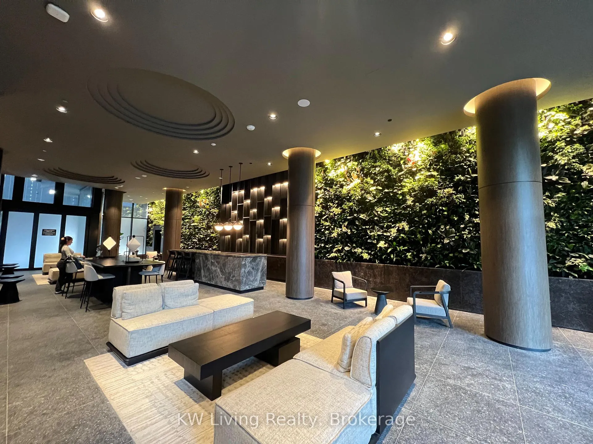 Photo 2 of Unit 2903, 110 Broadway Avenue, Toronto, Mount Pleasant West — HOMEH