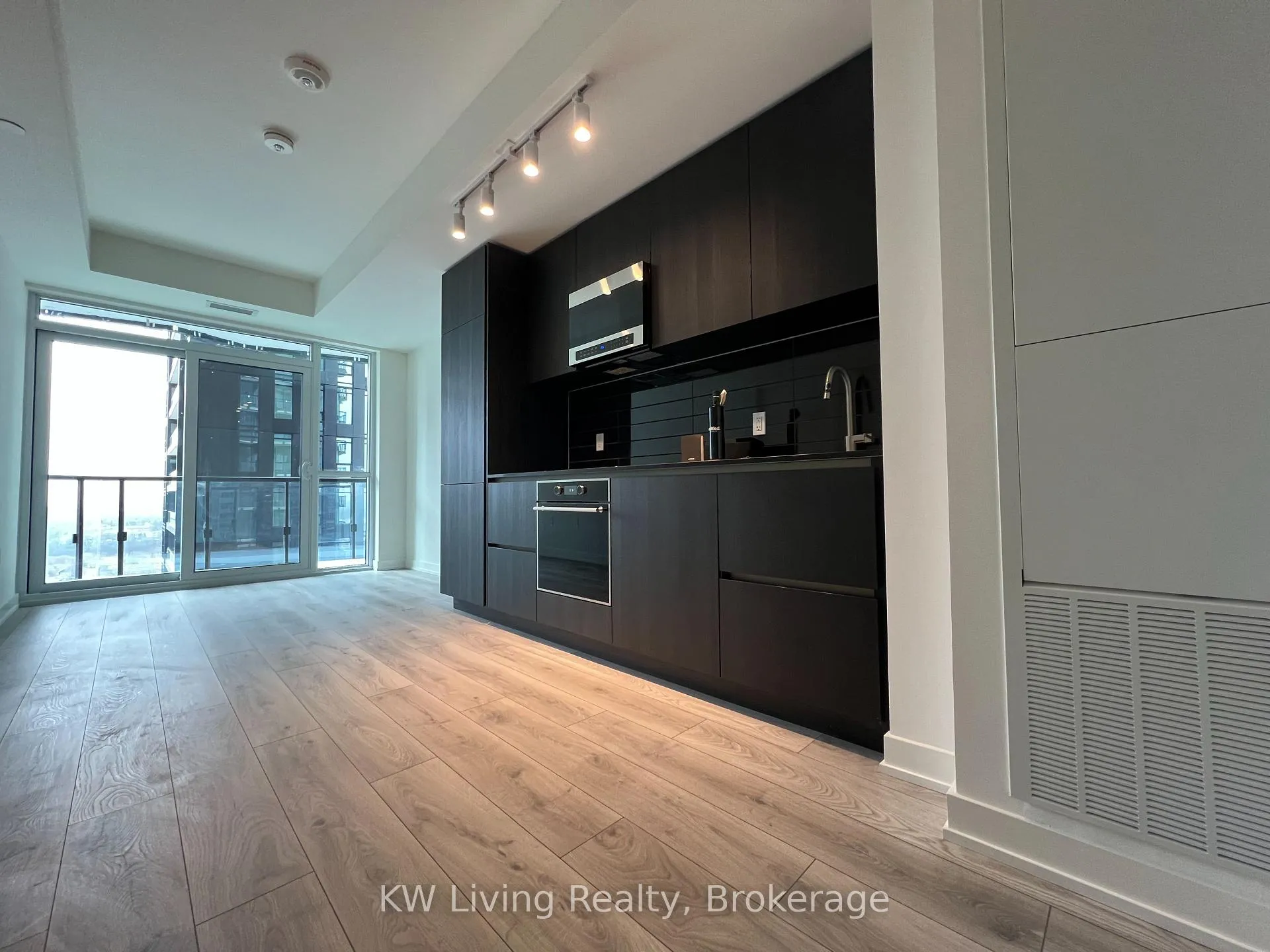 Photo 7 of Unit 2903, 110 Broadway Avenue, Toronto, Mount Pleasant West — HOMEH
