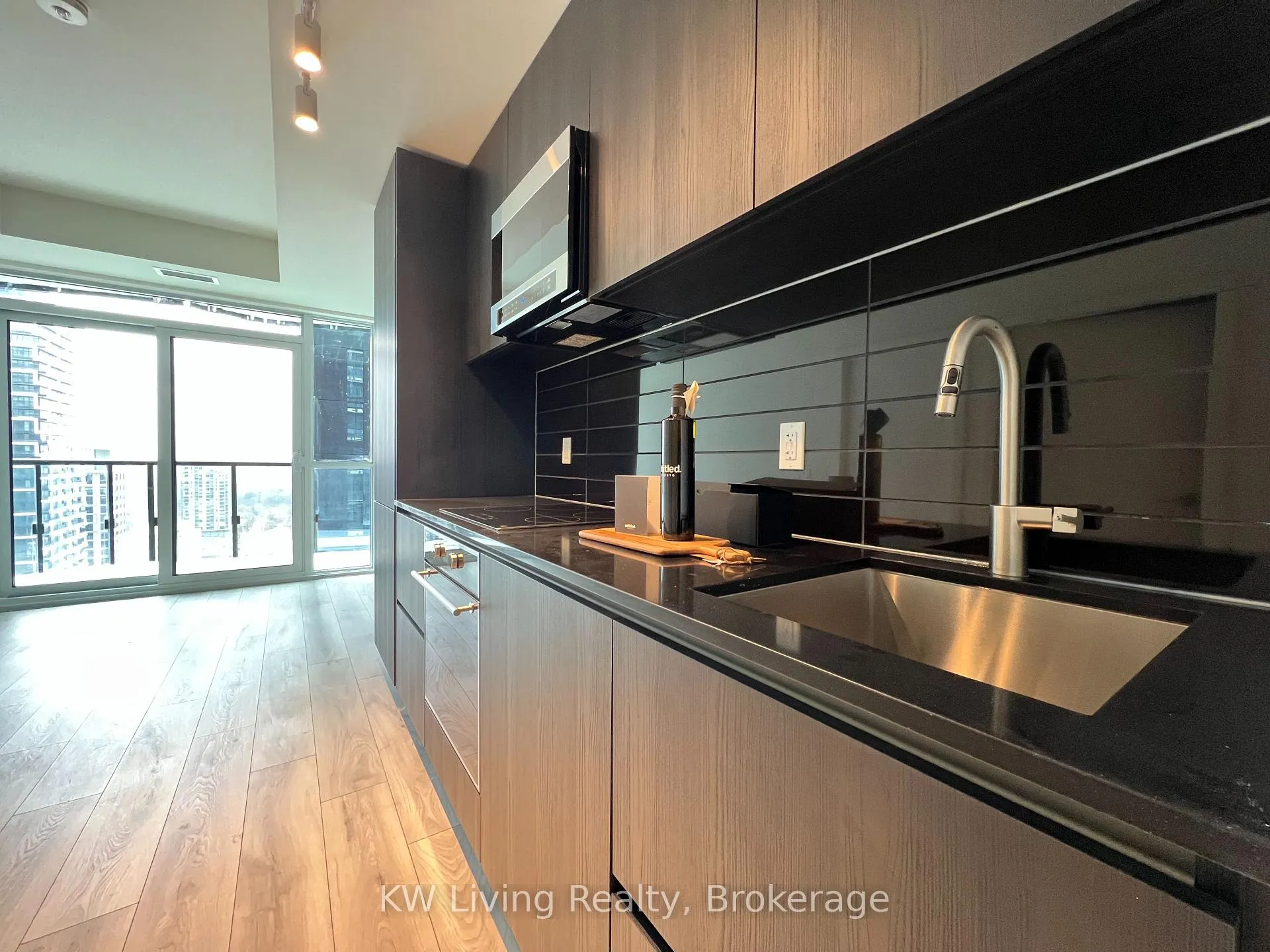 Photo 8 of Unit 2903, 110 Broadway Avenue, Toronto, Mount Pleasant West — HOMEH