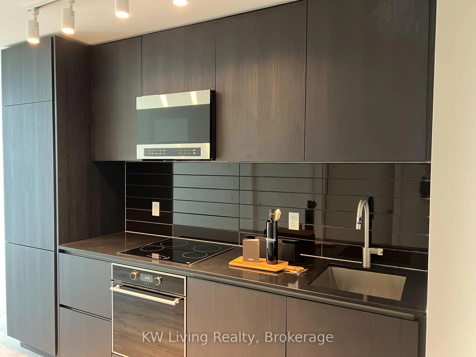 Photo 9 of Unit 2903, 110 Broadway Avenue, Toronto, Mount Pleasant West — HOMEH