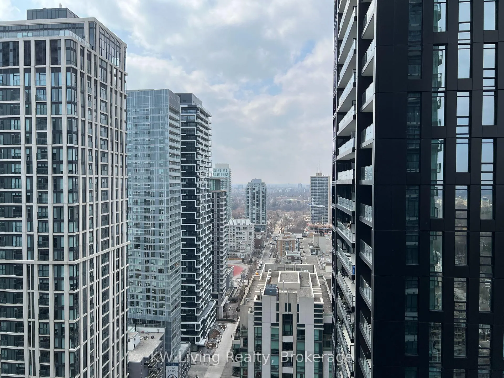 Photo 19 of Unit 2903, 110 Broadway Avenue, Toronto, Mount Pleasant West — HOMEH
