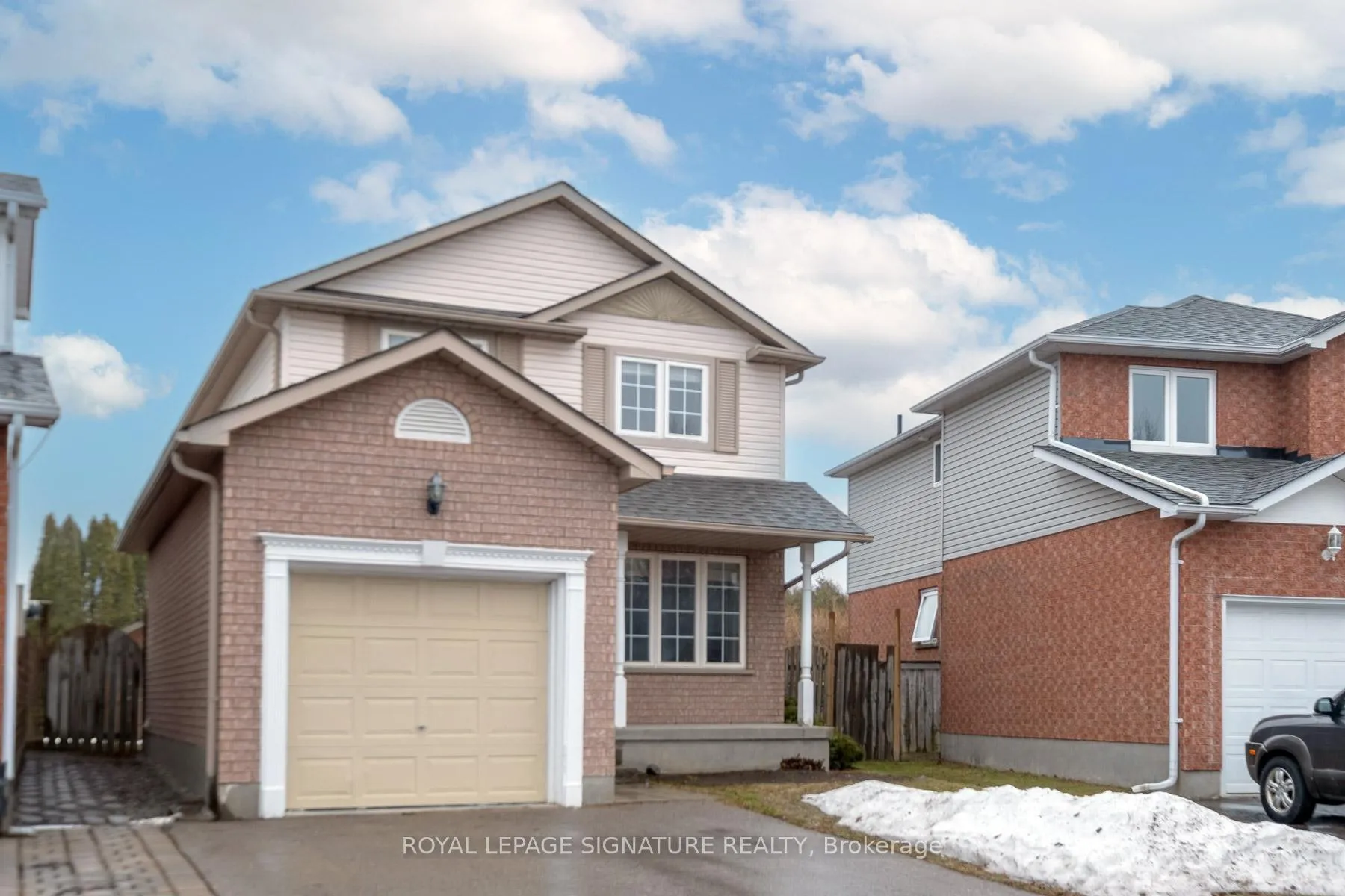 Front of 1683 Canadore Crescent