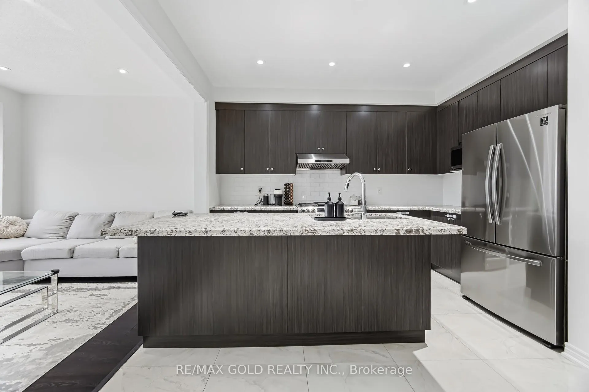 Photo 4 of 8 Estelle Gate, Brampton, Bram East — HOMEH