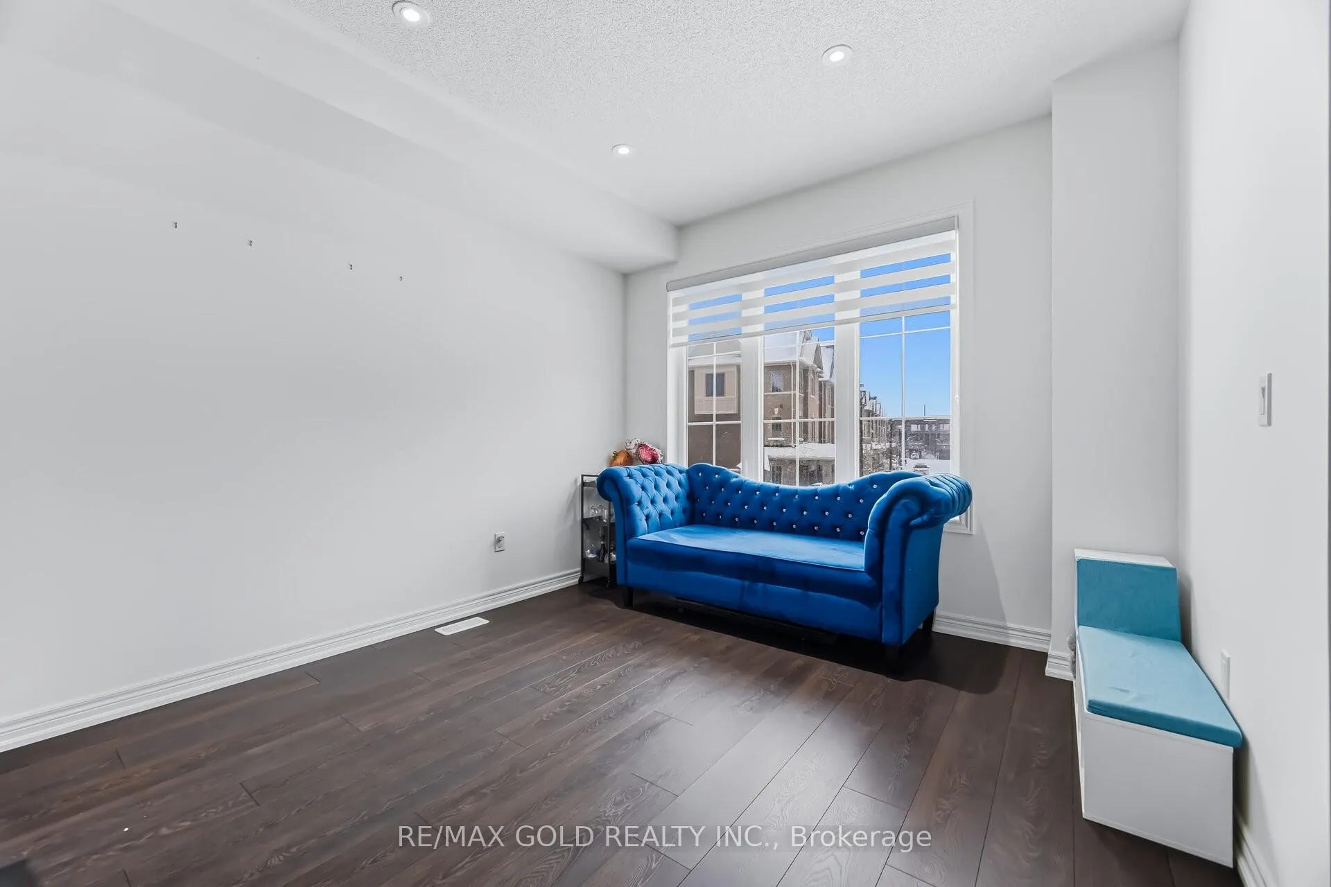 Photo 11 of 8 Estelle Gate, Brampton, Bram East — HOMEH