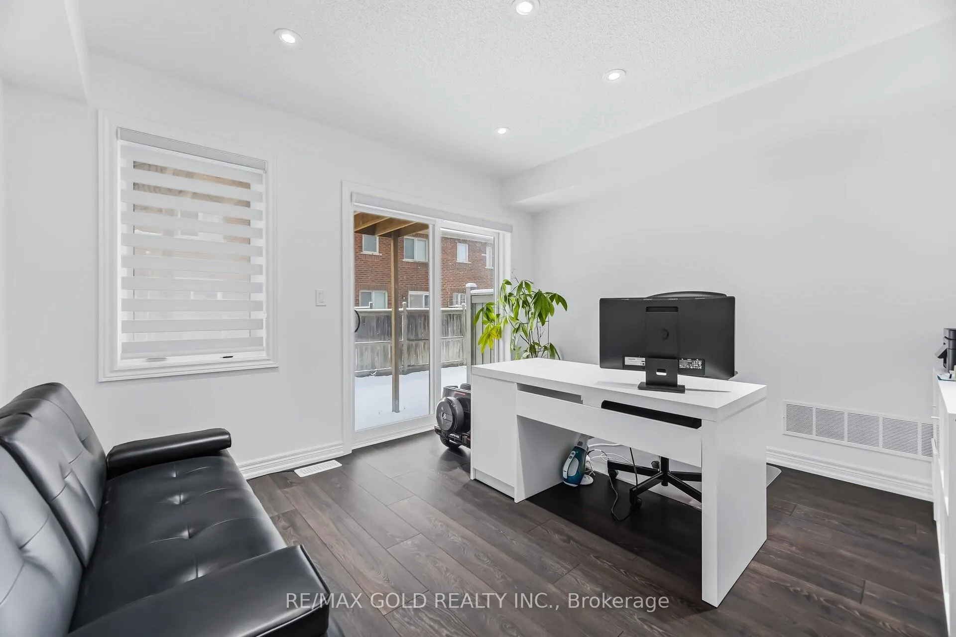 Photo 19 of 8 Estelle Gate, Brampton, Bram East — HOMEH
