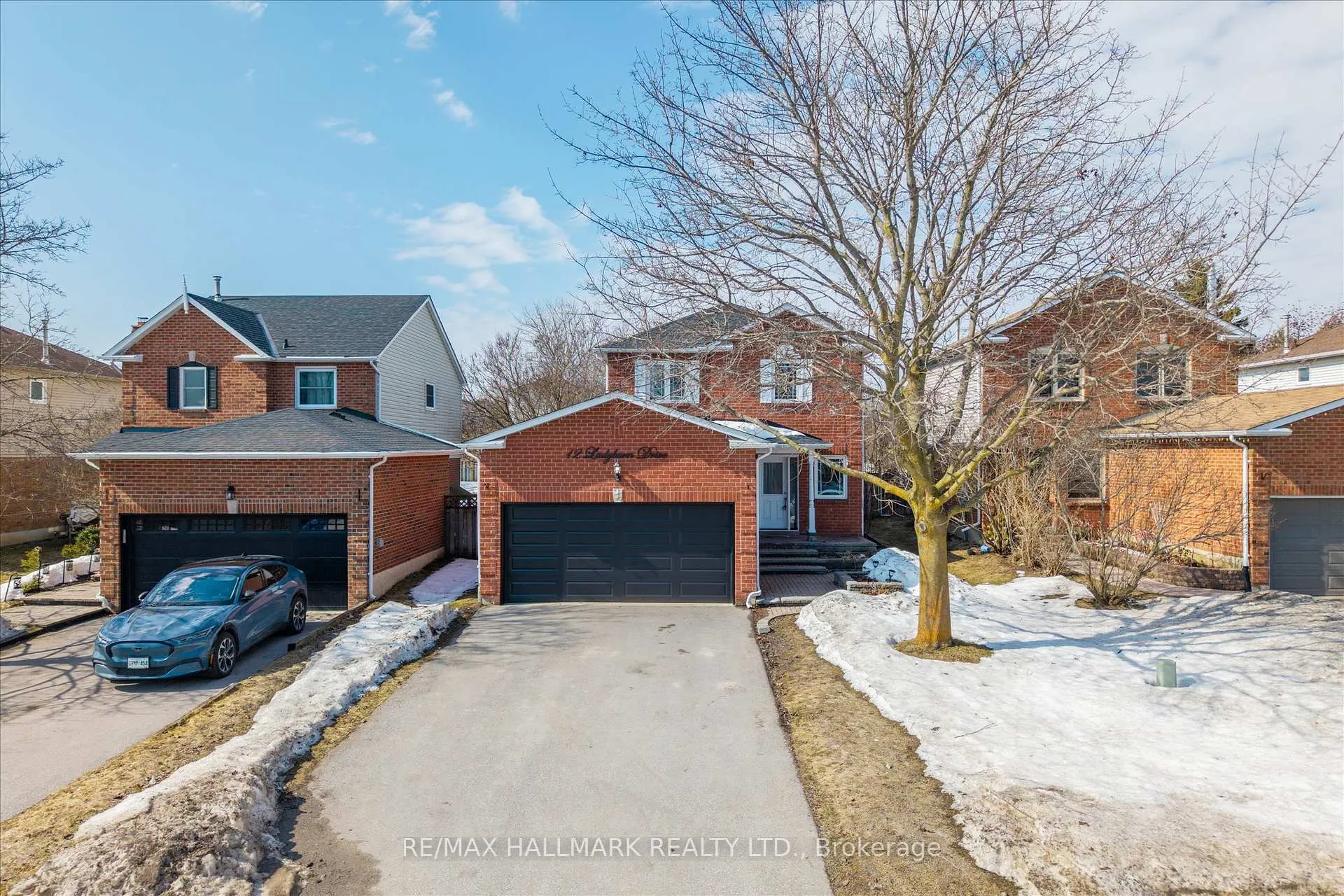 Photo 1 of 12 Ladyburn Drive, Georgina, Keswick North — HOMEH