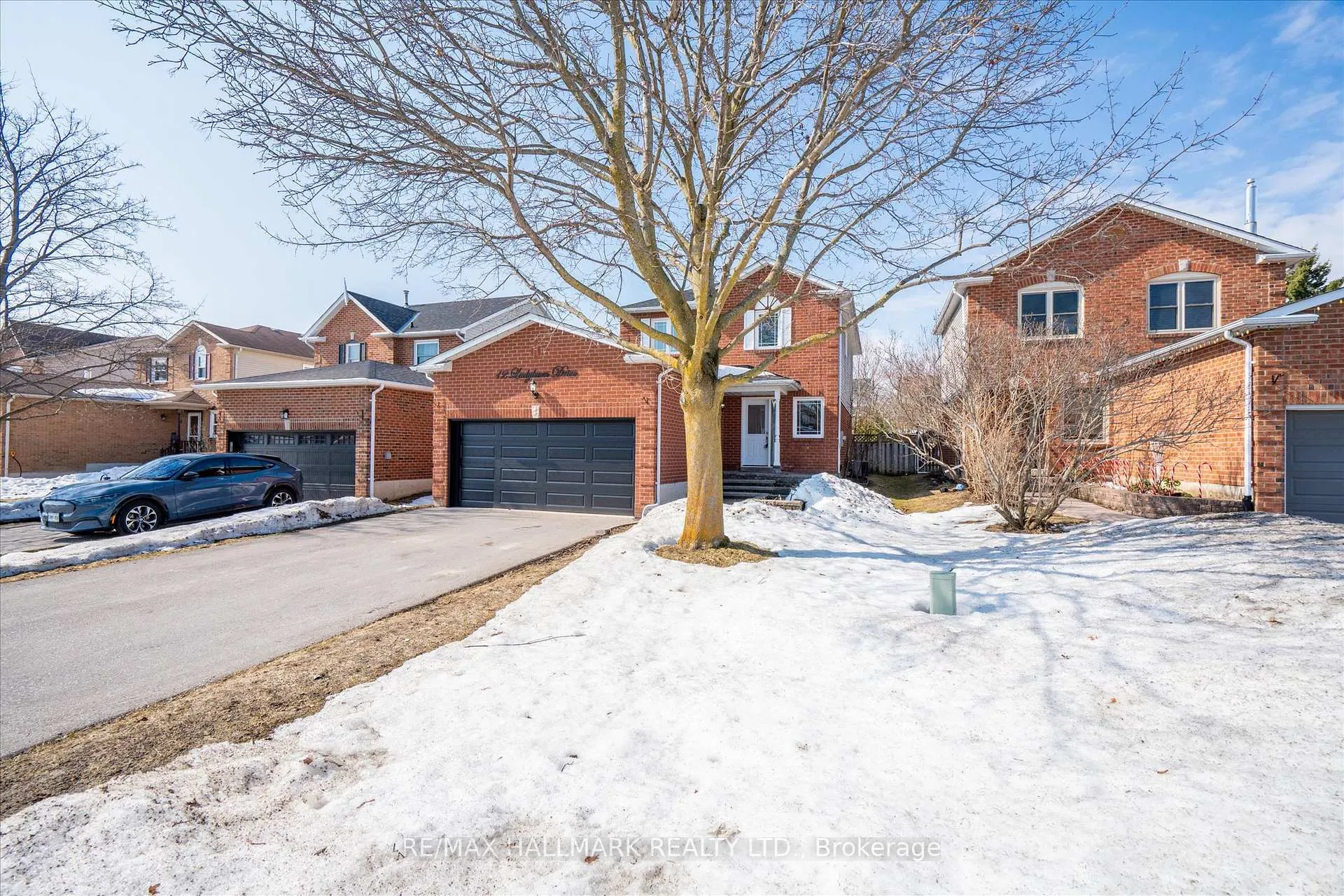 Photo 2 of 12 Ladyburn Drive, Georgina, Keswick North — HOMEH