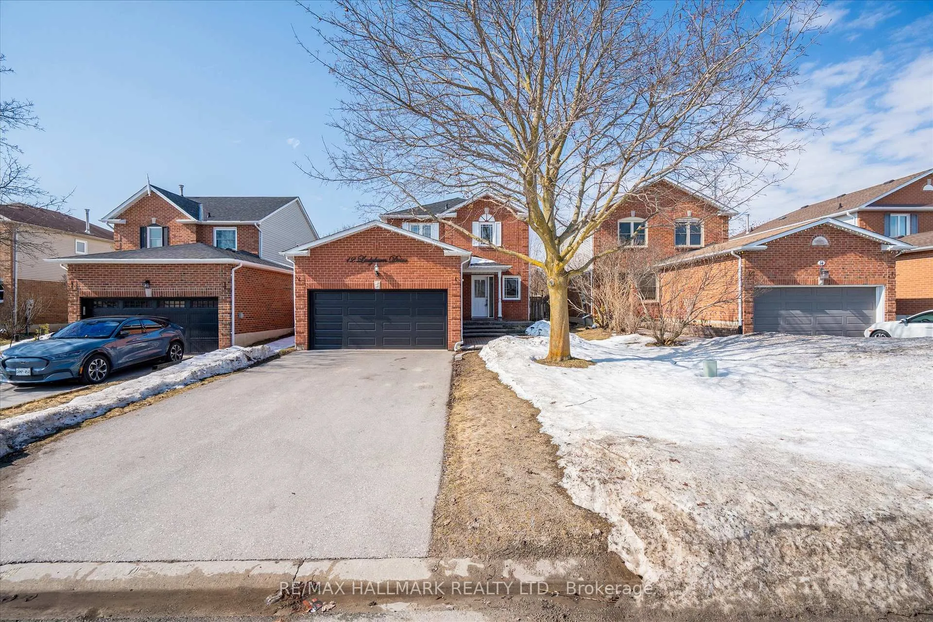 Photo 3 of 12 Ladyburn Drive, Georgina, Keswick North — HOMEH