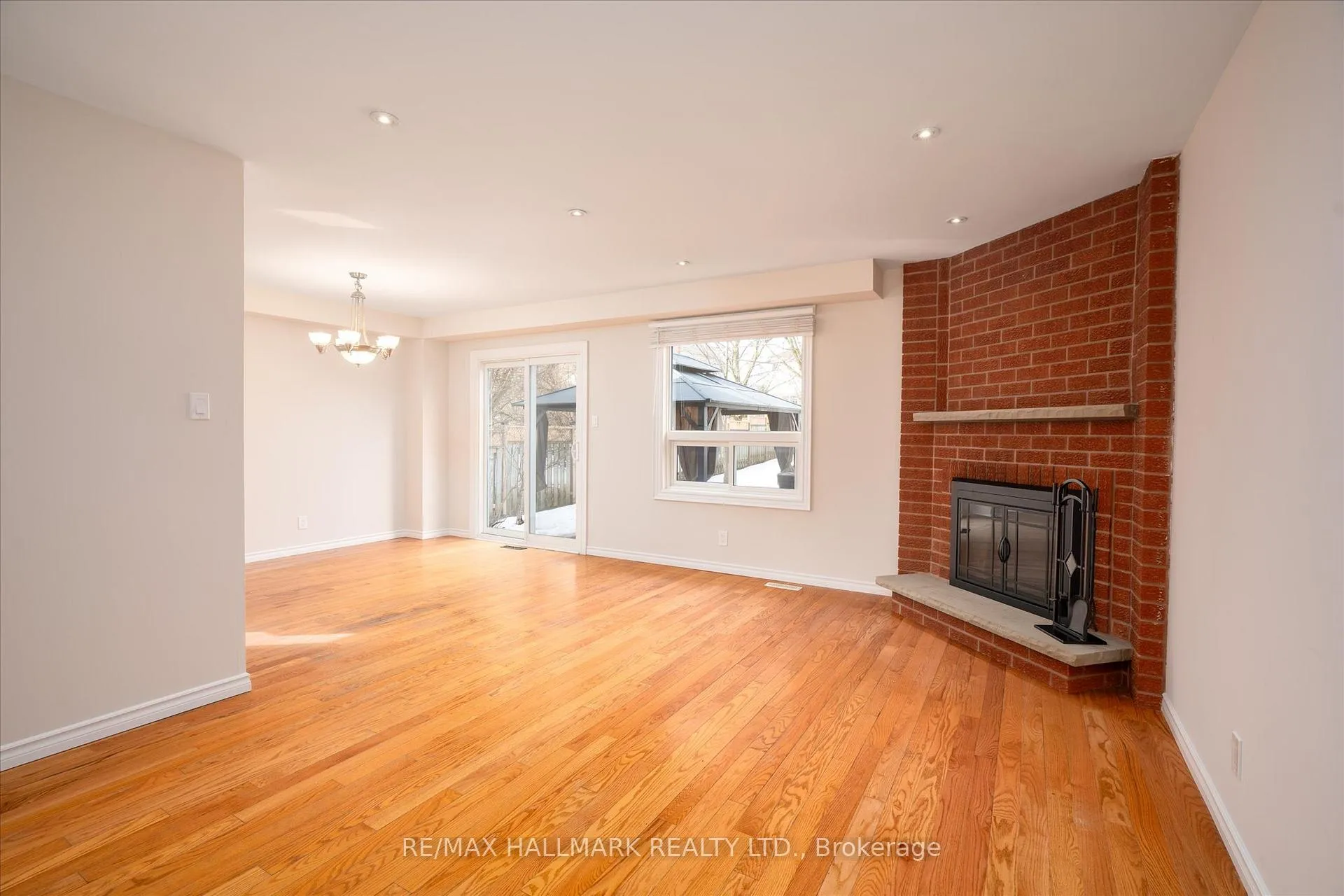 Photo 7 of 12 Ladyburn Drive, Georgina, Keswick North — HOMEH