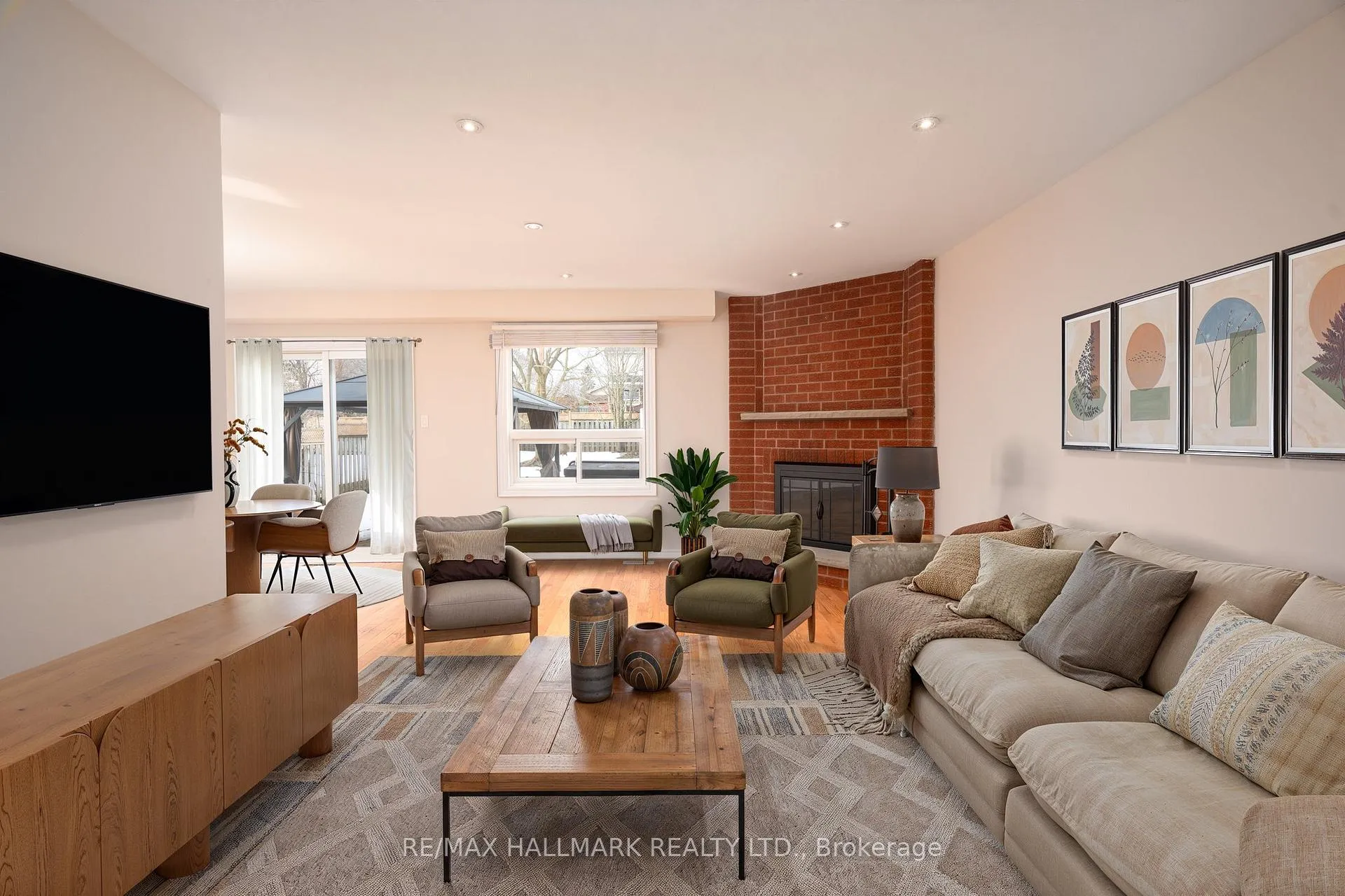 Photo 8 of 12 Ladyburn Drive, Georgina, Keswick North — HOMEH