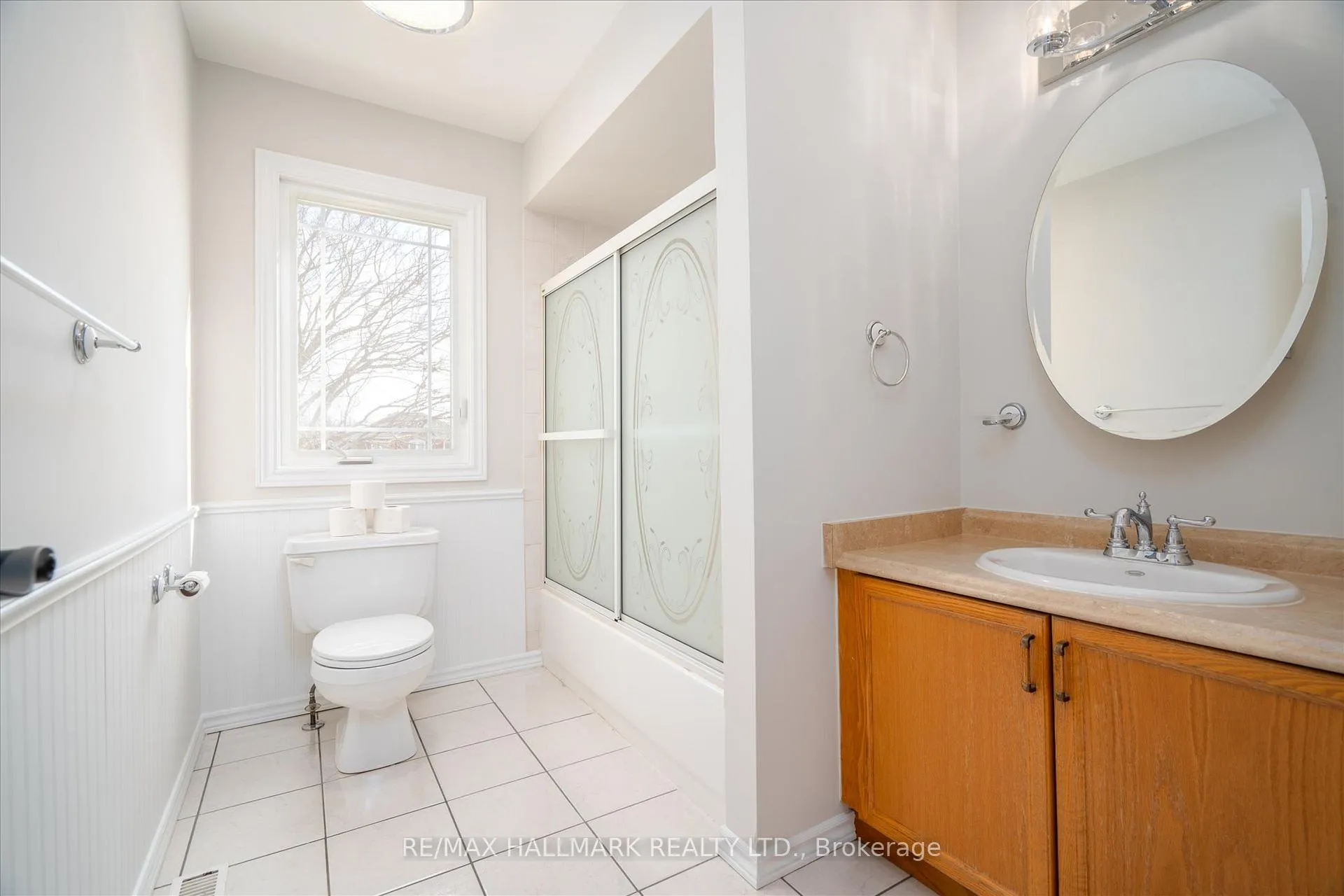 Photo 26 of 12 Ladyburn Drive, Georgina, Keswick North — HOMEH
