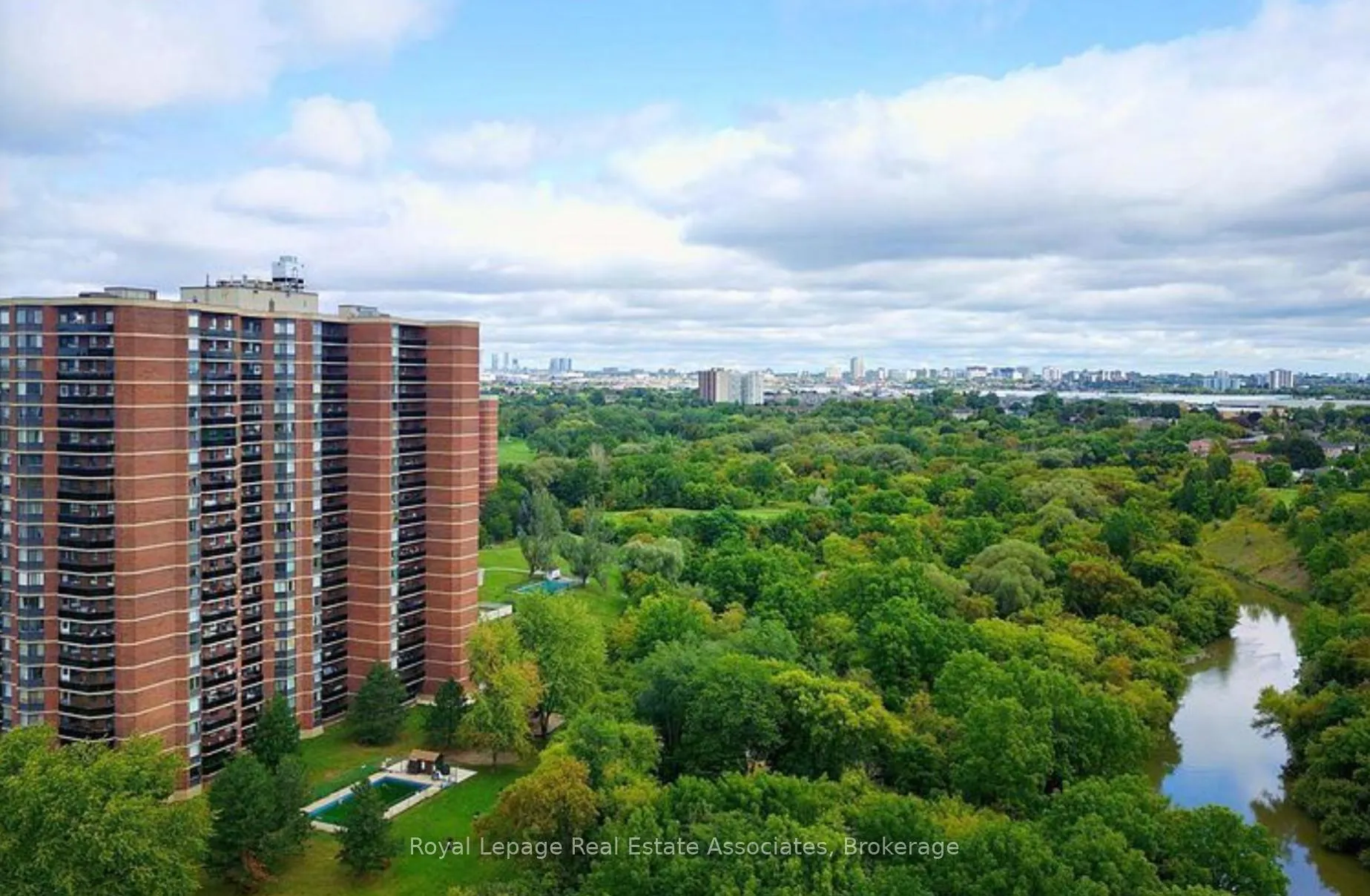 Photo 2 of Unit 1907, 234 Albion Road, Etobicoke, Elms-Old Rexdale — HOMEH