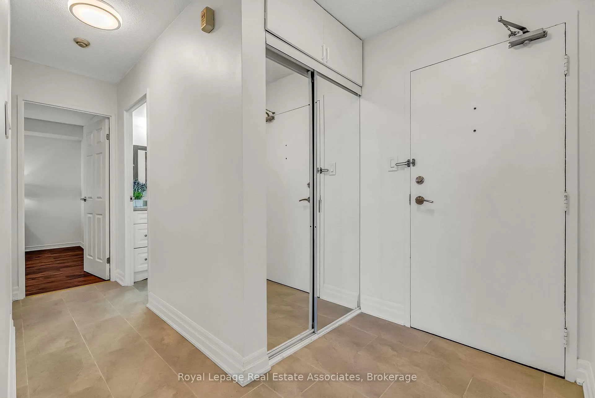 Photo 6 of Unit 1907, 234 Albion Road, Etobicoke, Elms-Old Rexdale — HOMEH