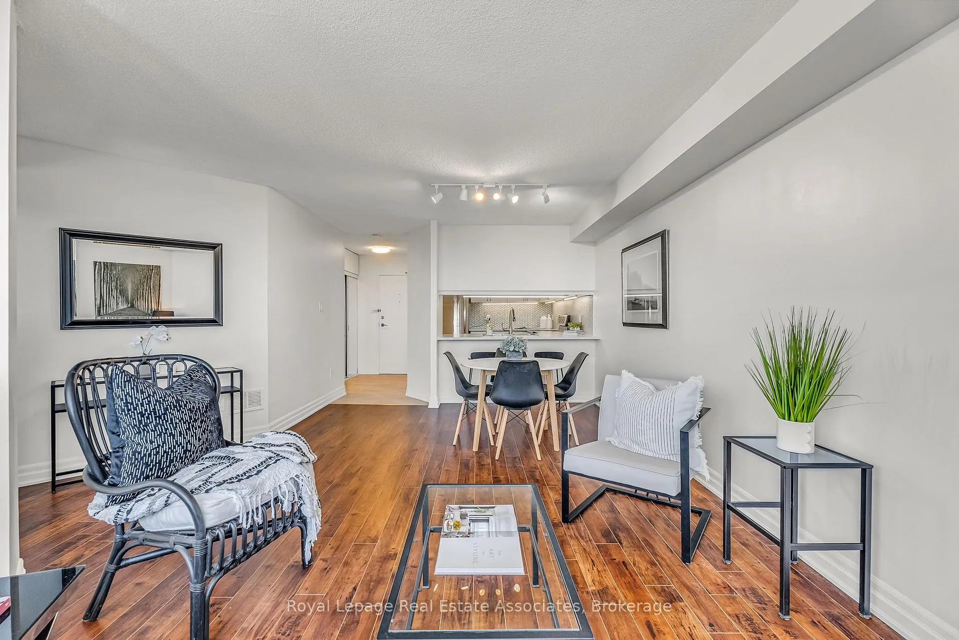 Photo 8 of Unit 1907, 234 Albion Road, Etobicoke, Elms-Old Rexdale — HOMEH