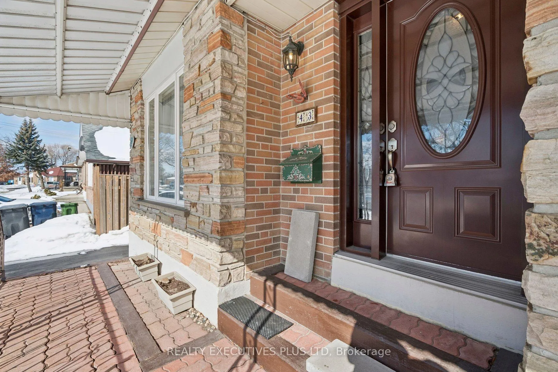 Photo 3 of 43 Marlebon Road, Etobicoke, West Humber-Clairville — HOMEH