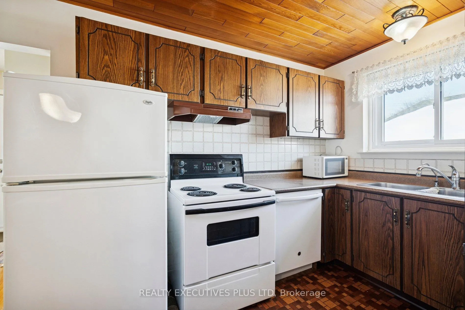 Photo 8 of 43 Marlebon Road, Etobicoke, West Humber-Clairville — HOMEH