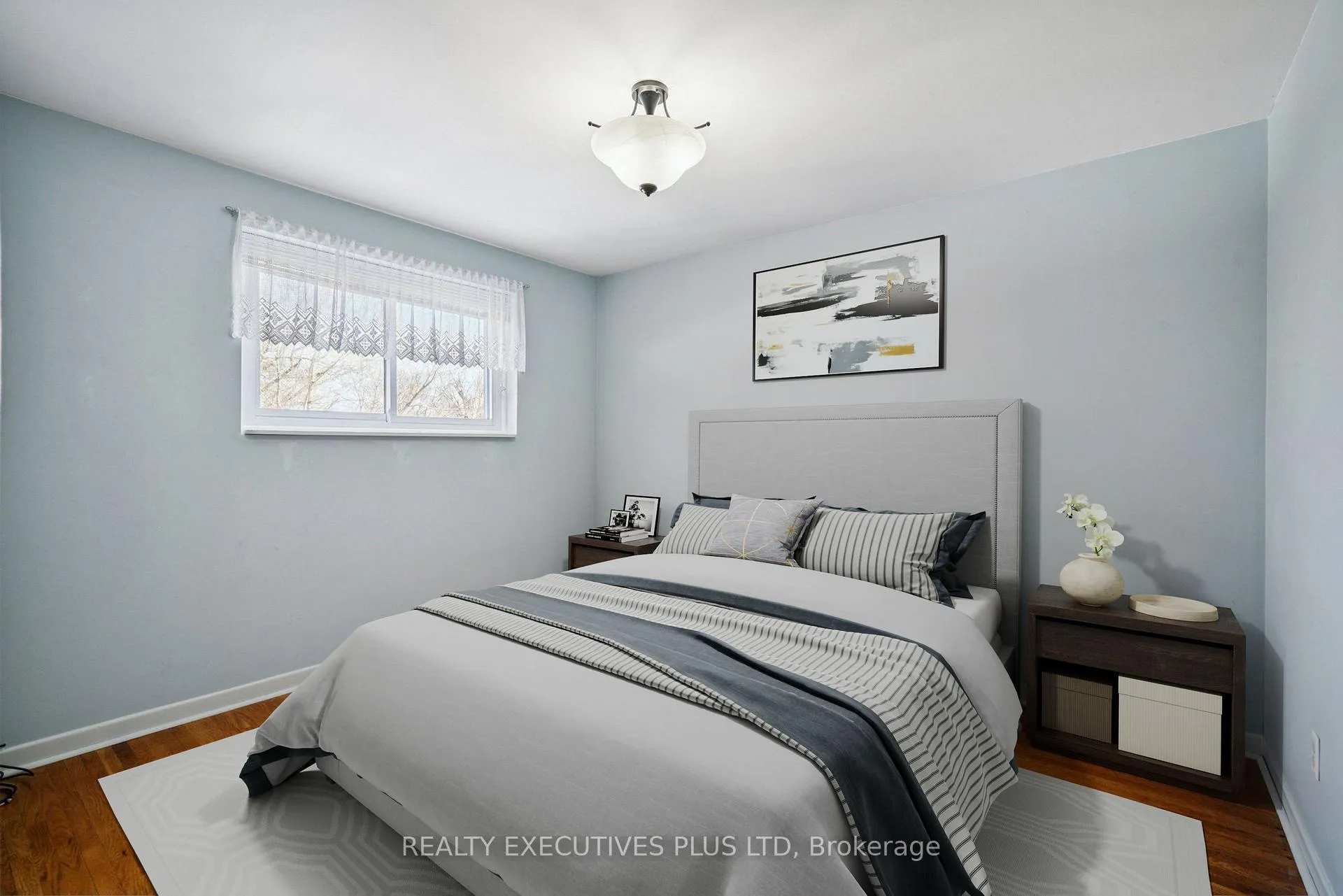Photo 10 of 43 Marlebon Road, Etobicoke, West Humber-Clairville — HOMEH