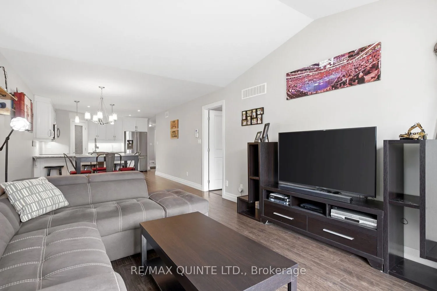 Photo 17 of 71 Aspen Drive, Quinte West, Murray Ward — HOMEH