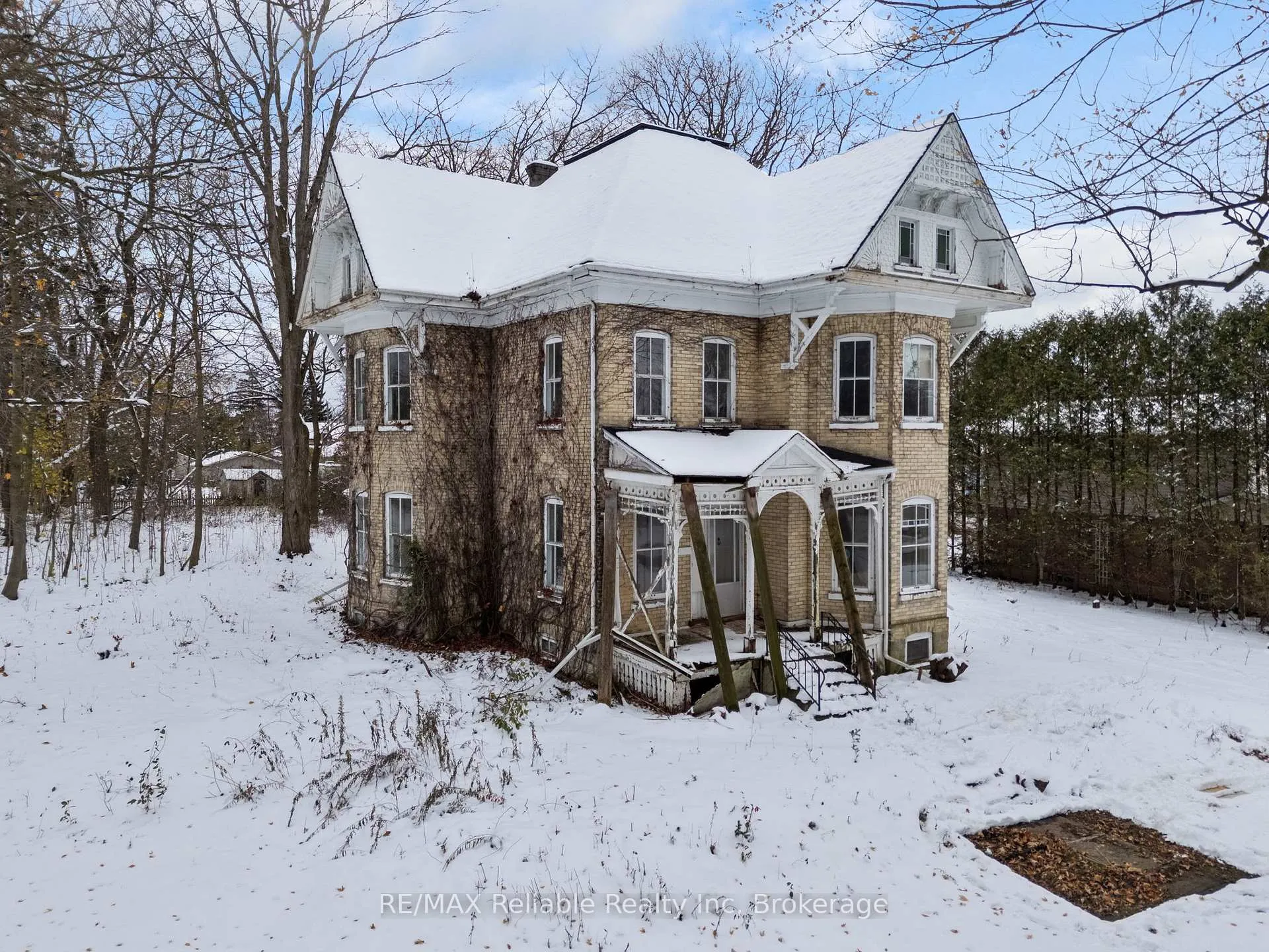Photo 3 of 101 Centre Street, Huron East, Seaforth — HOMEH