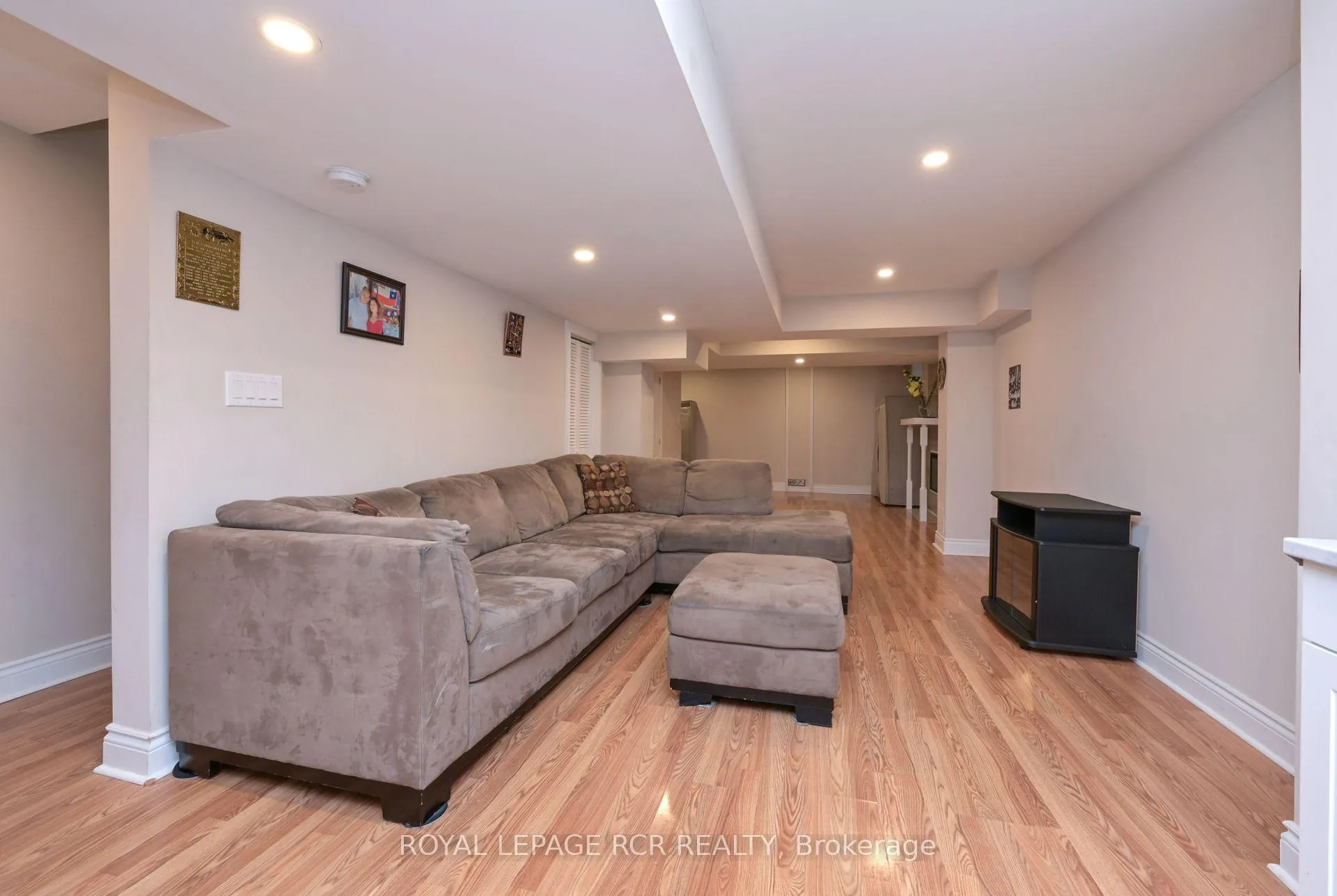 Photo 5 of Unit lower, 62 Ferris Lane, New Tecumseth, Alliston — HOMEH