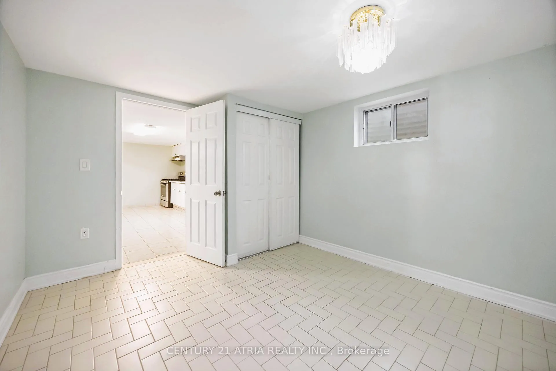 Photo 3 of 60 Council Crescent, North York, York University Heights — HOMEH