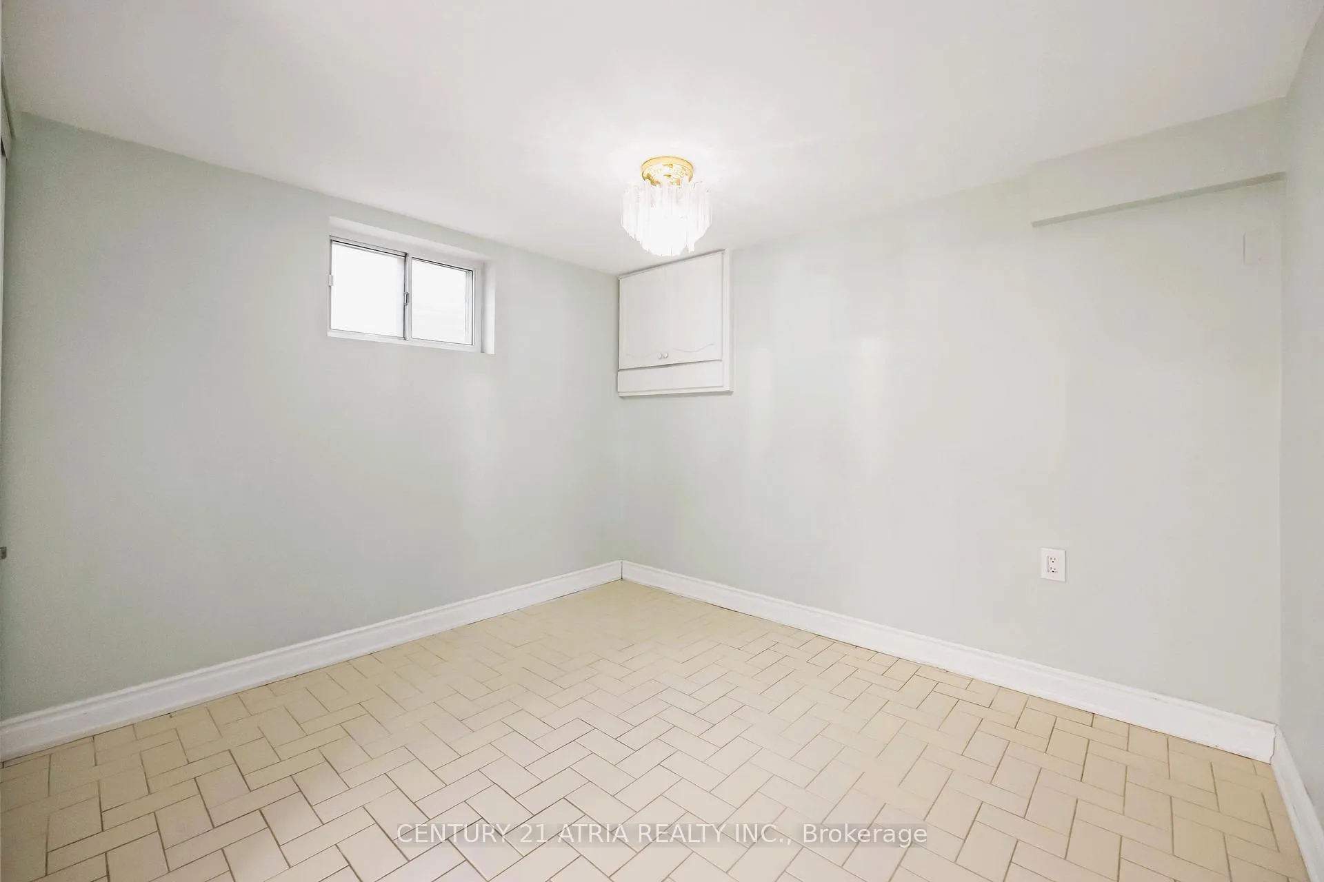Photo 8 of 60 Council Crescent, North York, York University Heights — HOMEH