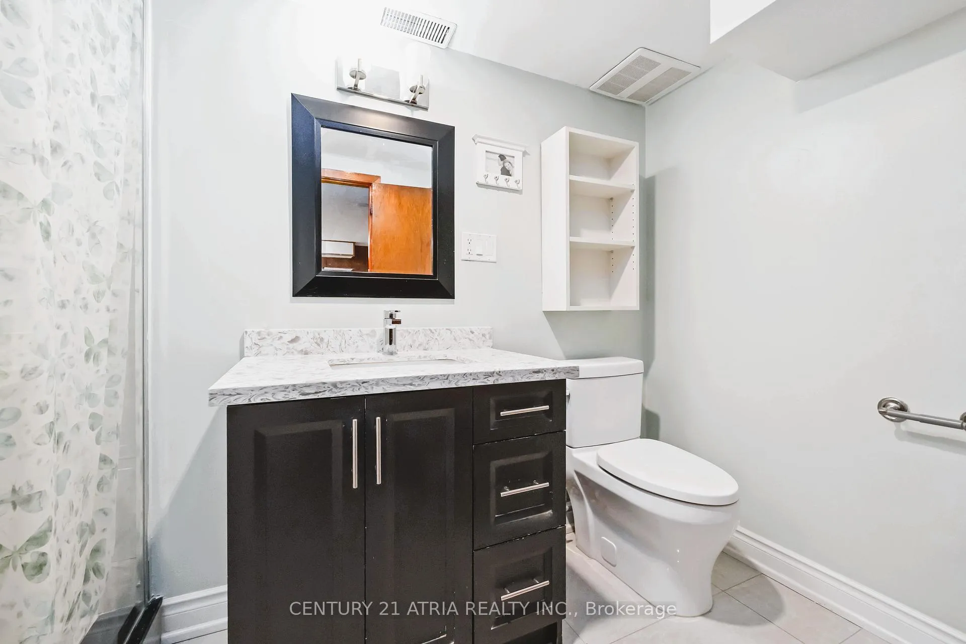 Photo 12 of 60 Council Crescent, North York, York University Heights — HOMEH