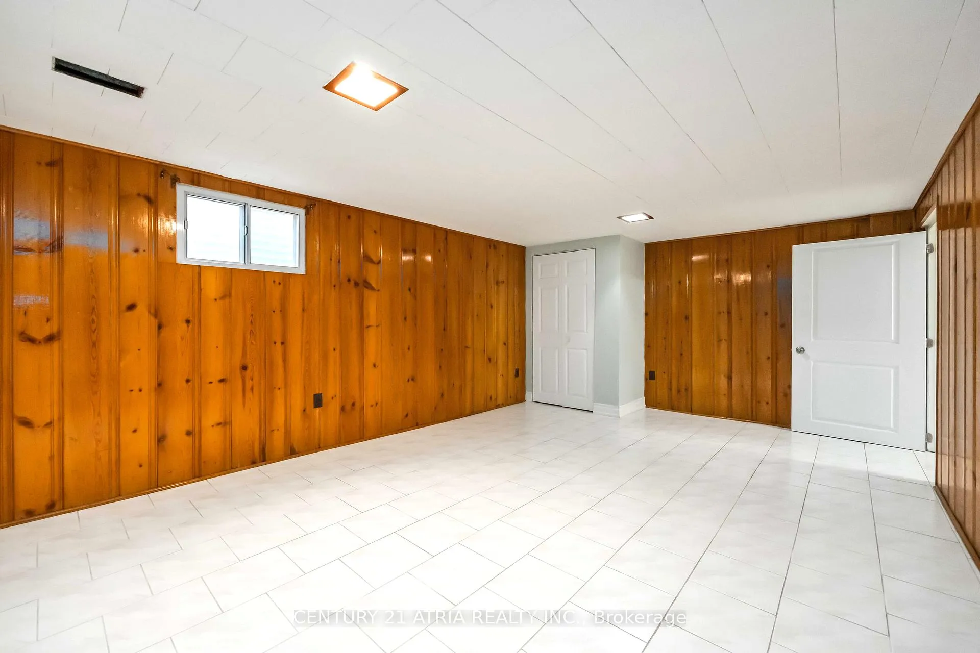 Photo 14 of 60 Council Crescent, North York, York University Heights — HOMEH