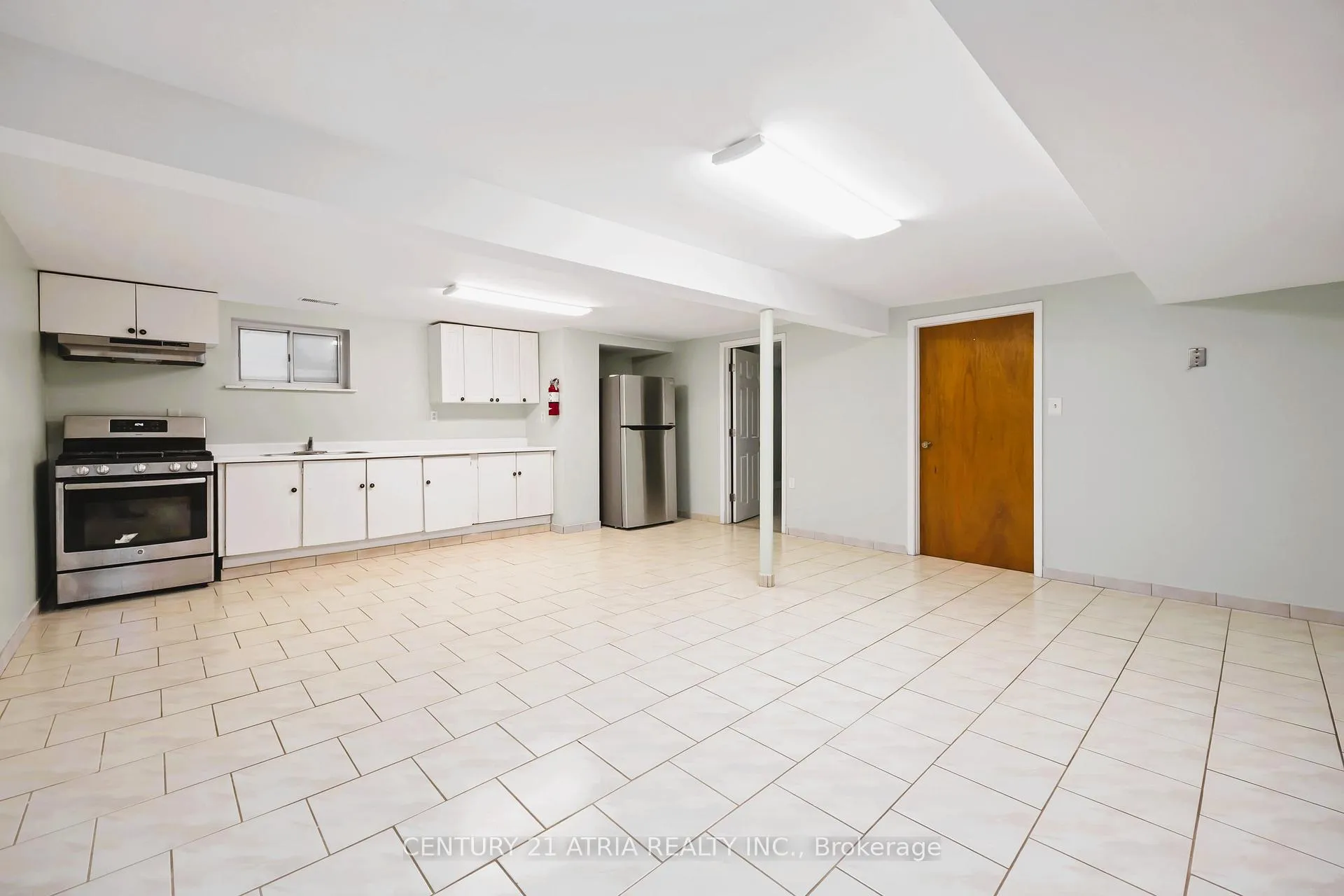 Photo 15 of 60 Council Crescent, North York, York University Heights — HOMEH
