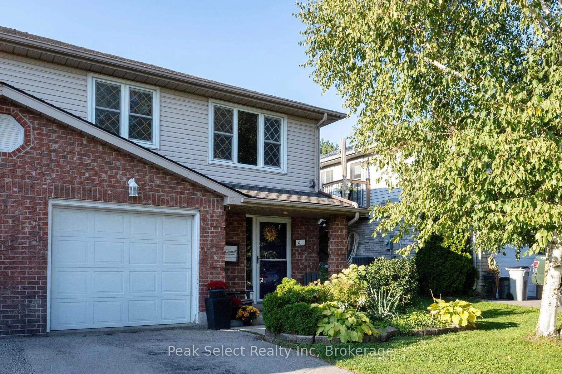 Photo 2 of 41 Southvale Road, St. Marys — HOMEH