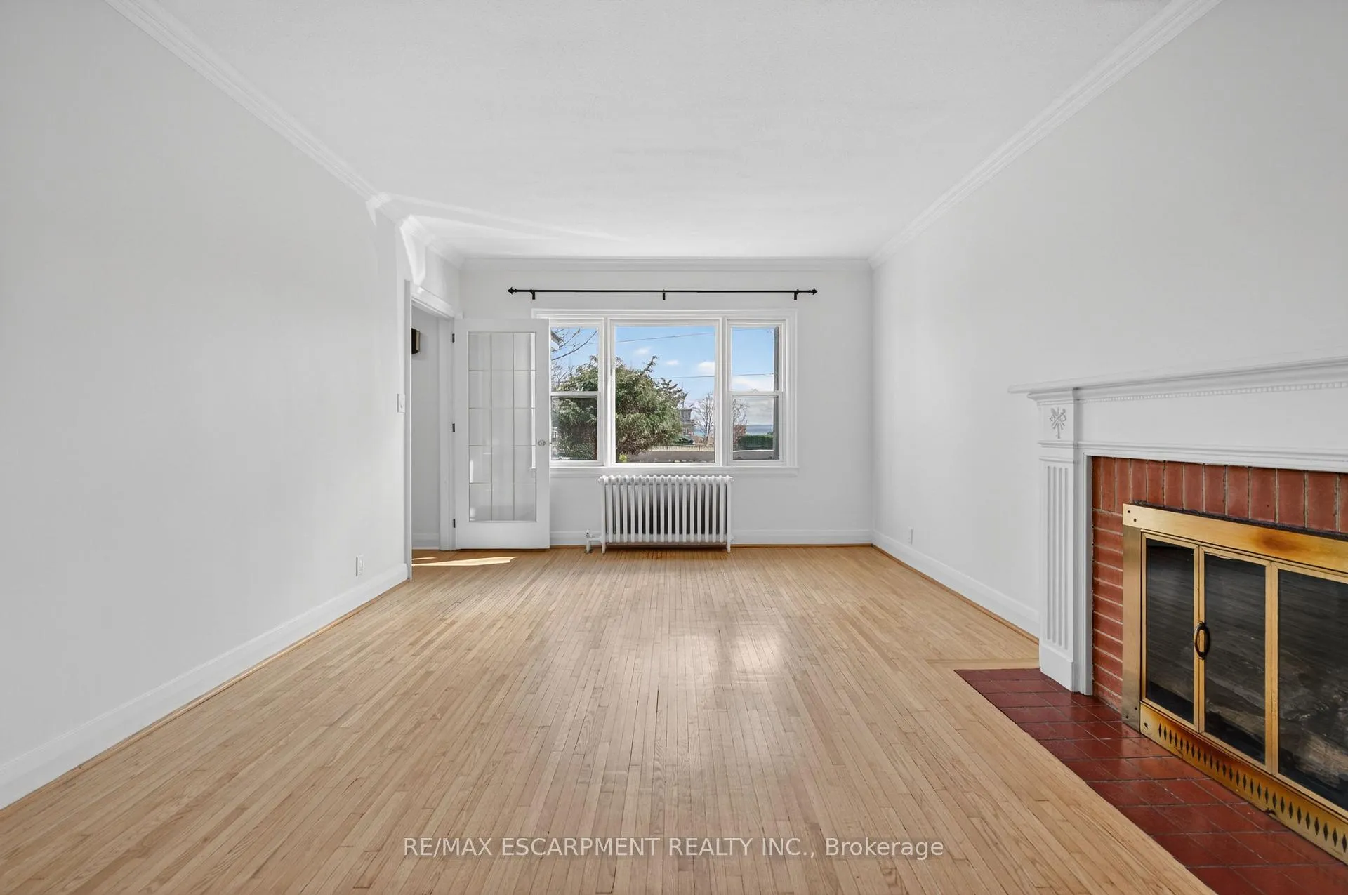 Photo 7 of 2317 Lakeshore Road, Burlington, Brant — HOMEH