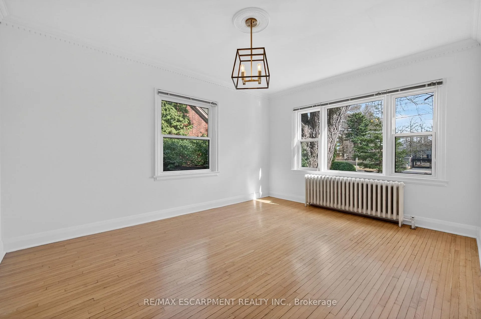 Photo 10 of 2317 Lakeshore Road, Burlington, Brant — HOMEH