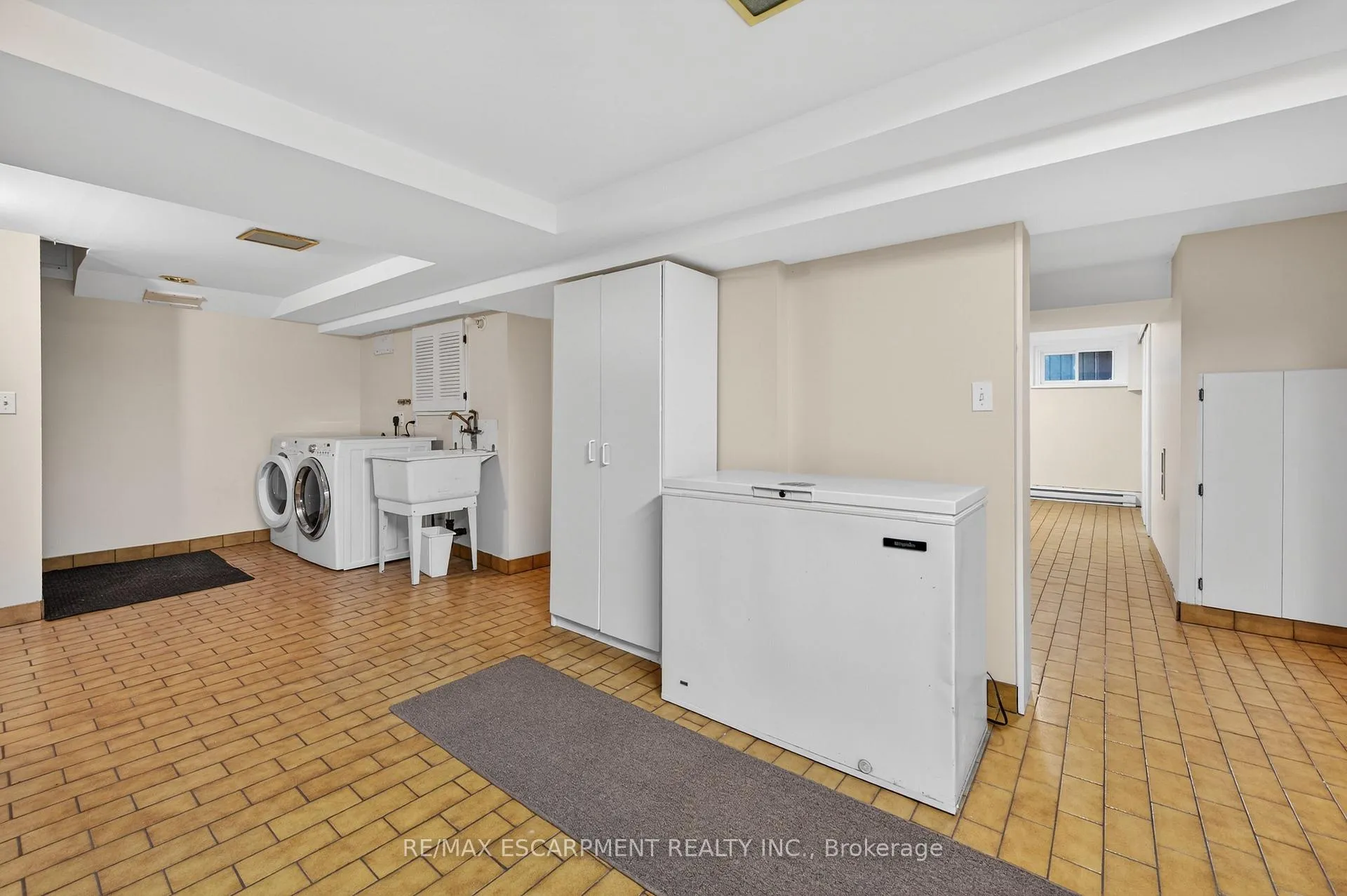 Photo 36 of 2317 Lakeshore Road, Burlington, Brant — HOMEH